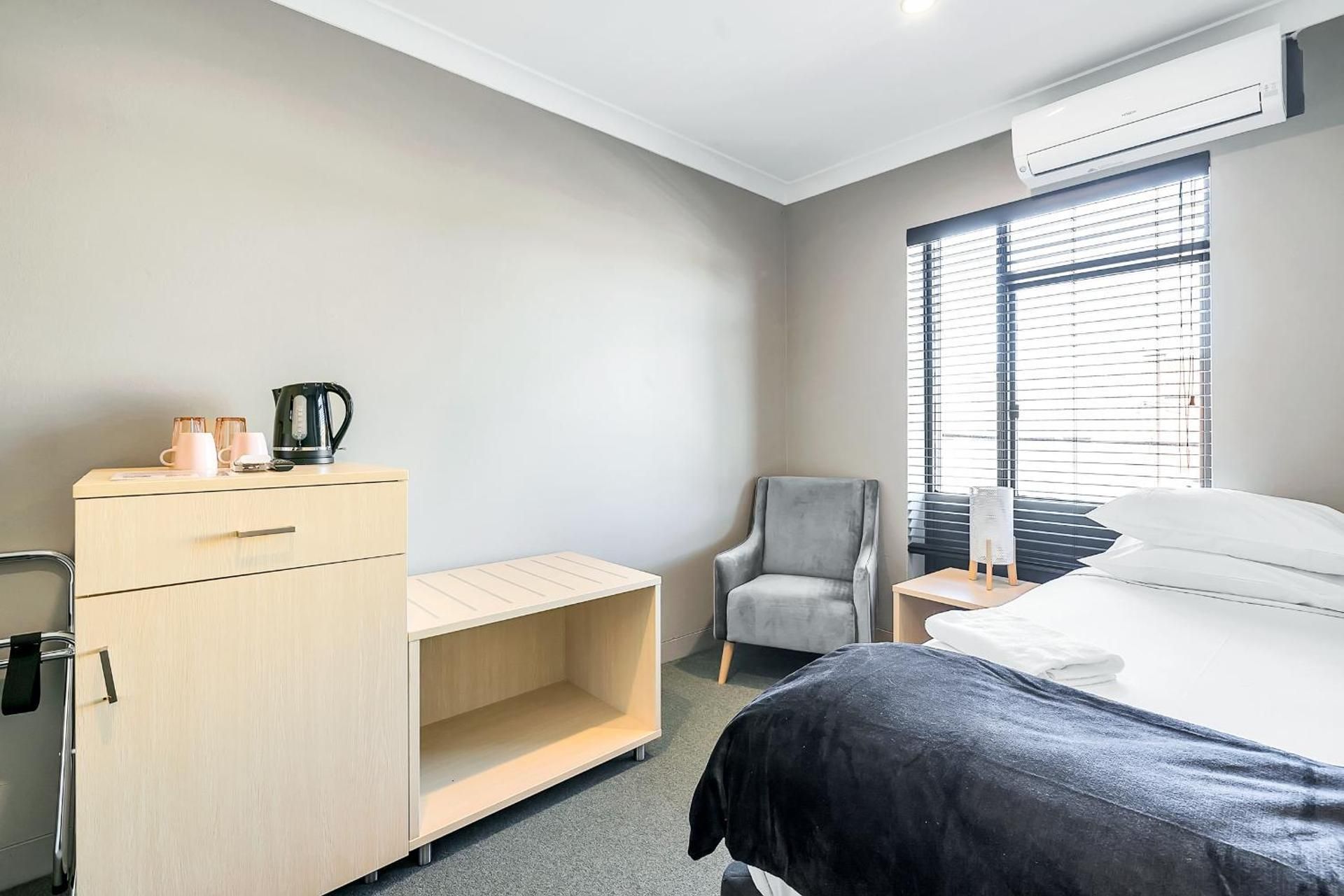 Standard Single Room with Shared Bathroom