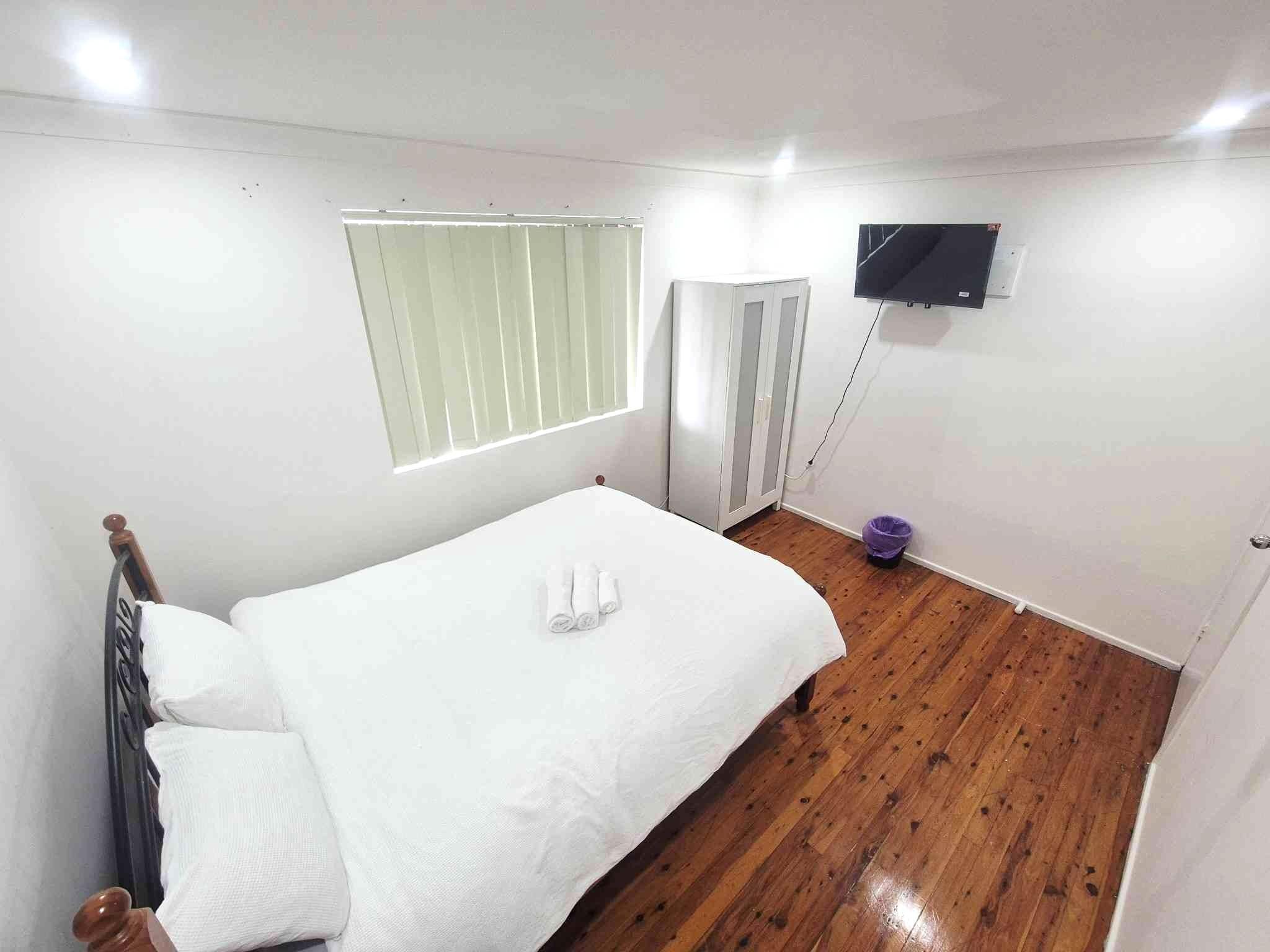 Kaban Power 35 Private Queen Room with Private Bathroom 2