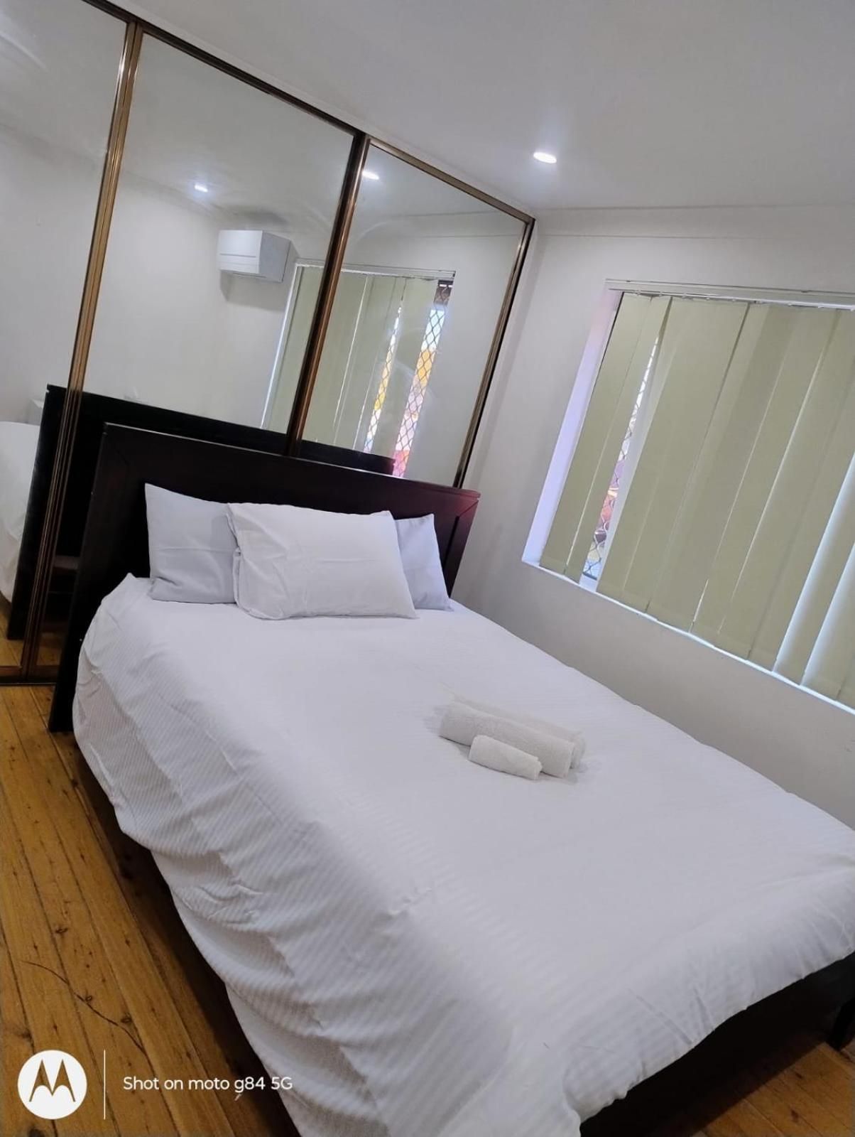 Kaban Power 35 Standard Queen Room with Shared Bathroom 3