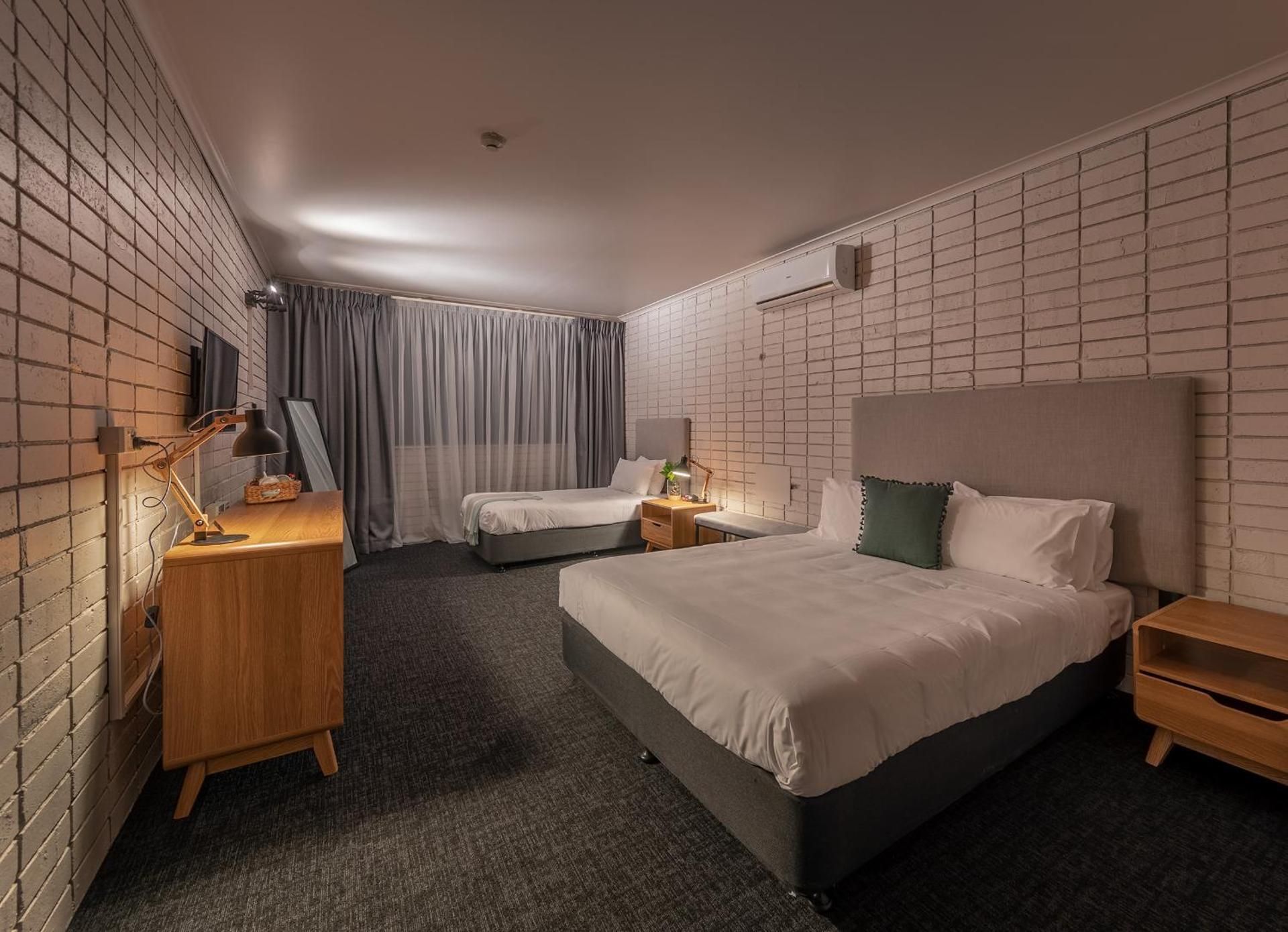 Palms Hotel