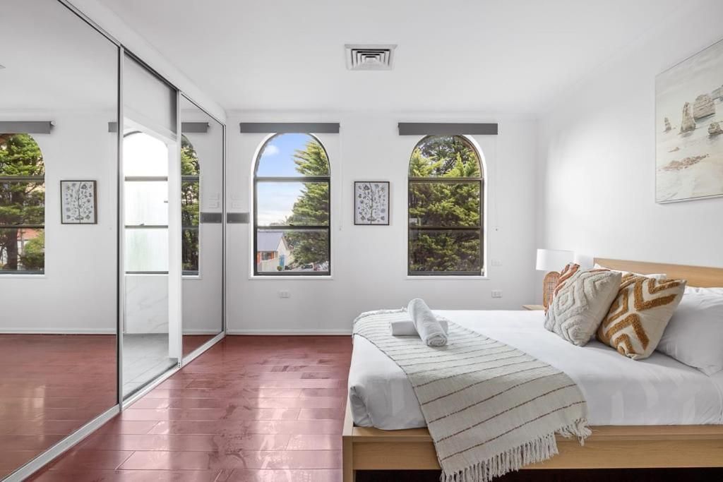Queen Room with Private Bathroom