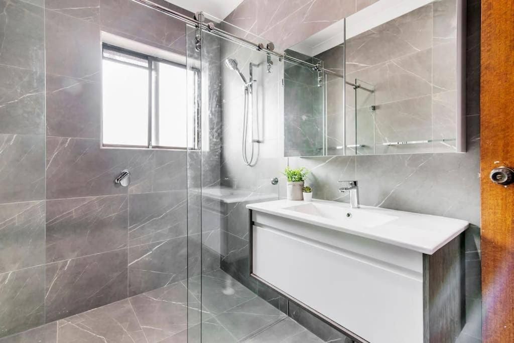 Queen Room with Shared Bathroom