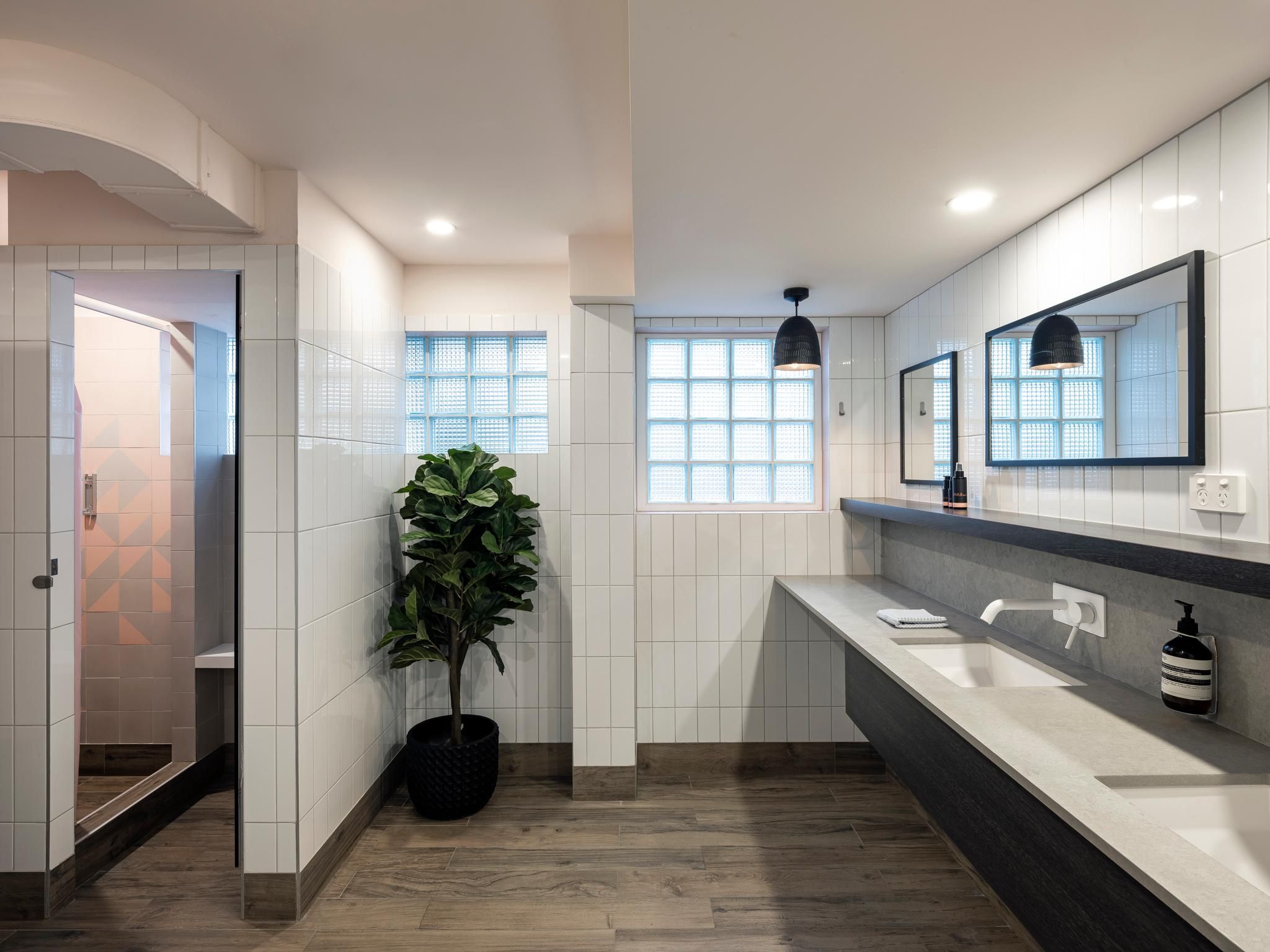 Stoke Beach House Private Twin Room 3