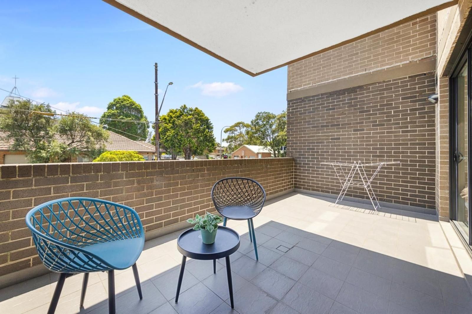 One-Bedroom Apartment with Balcony