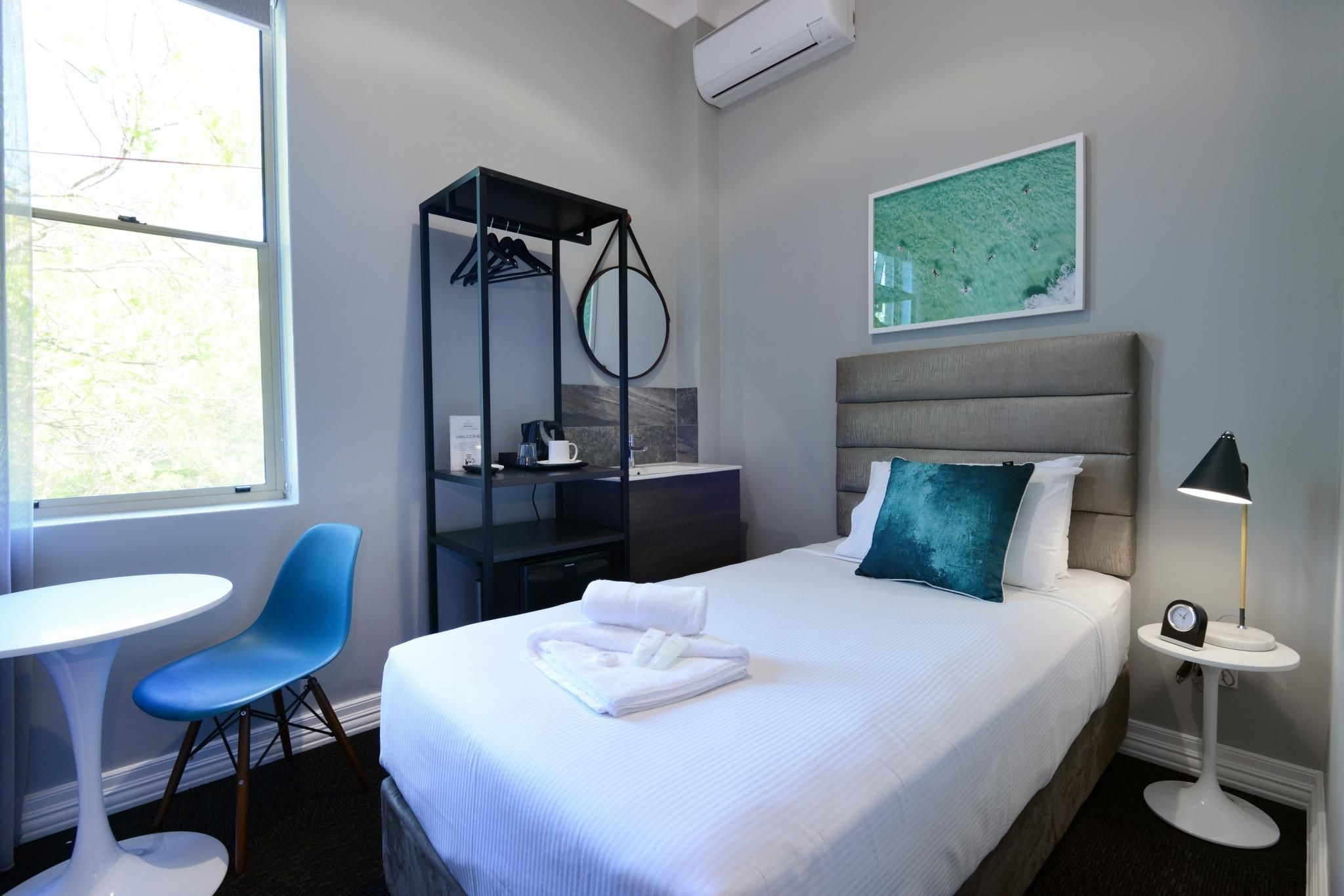 Single Room with Shared Bathroom