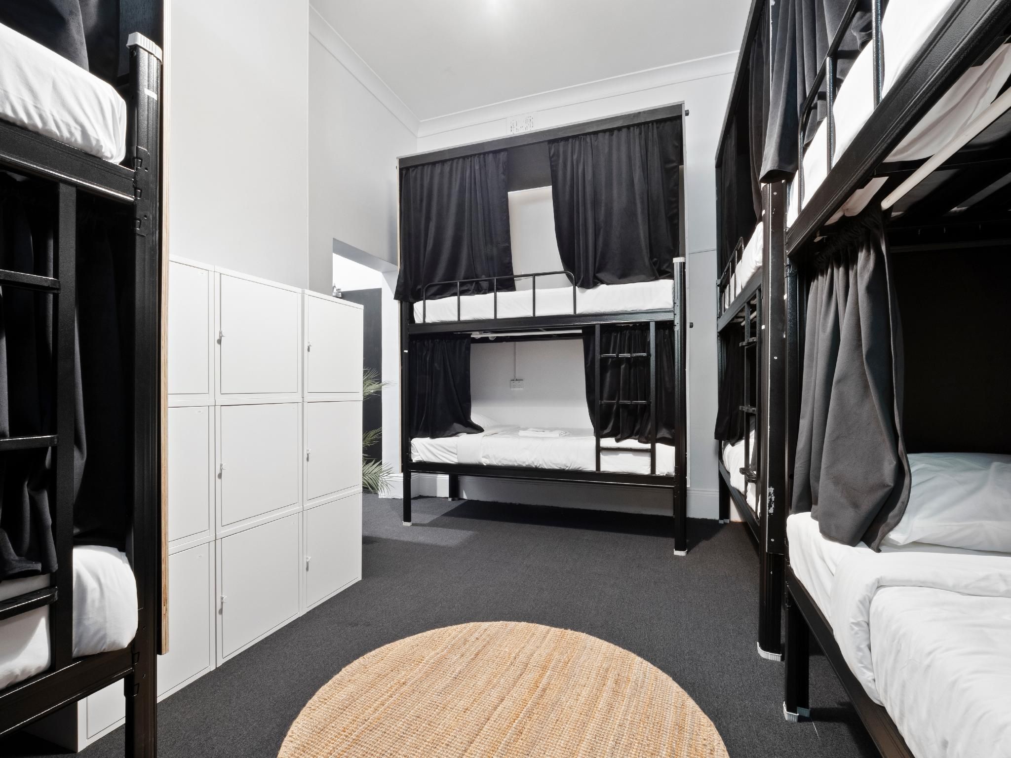 Female POD En-Suite Bathroom