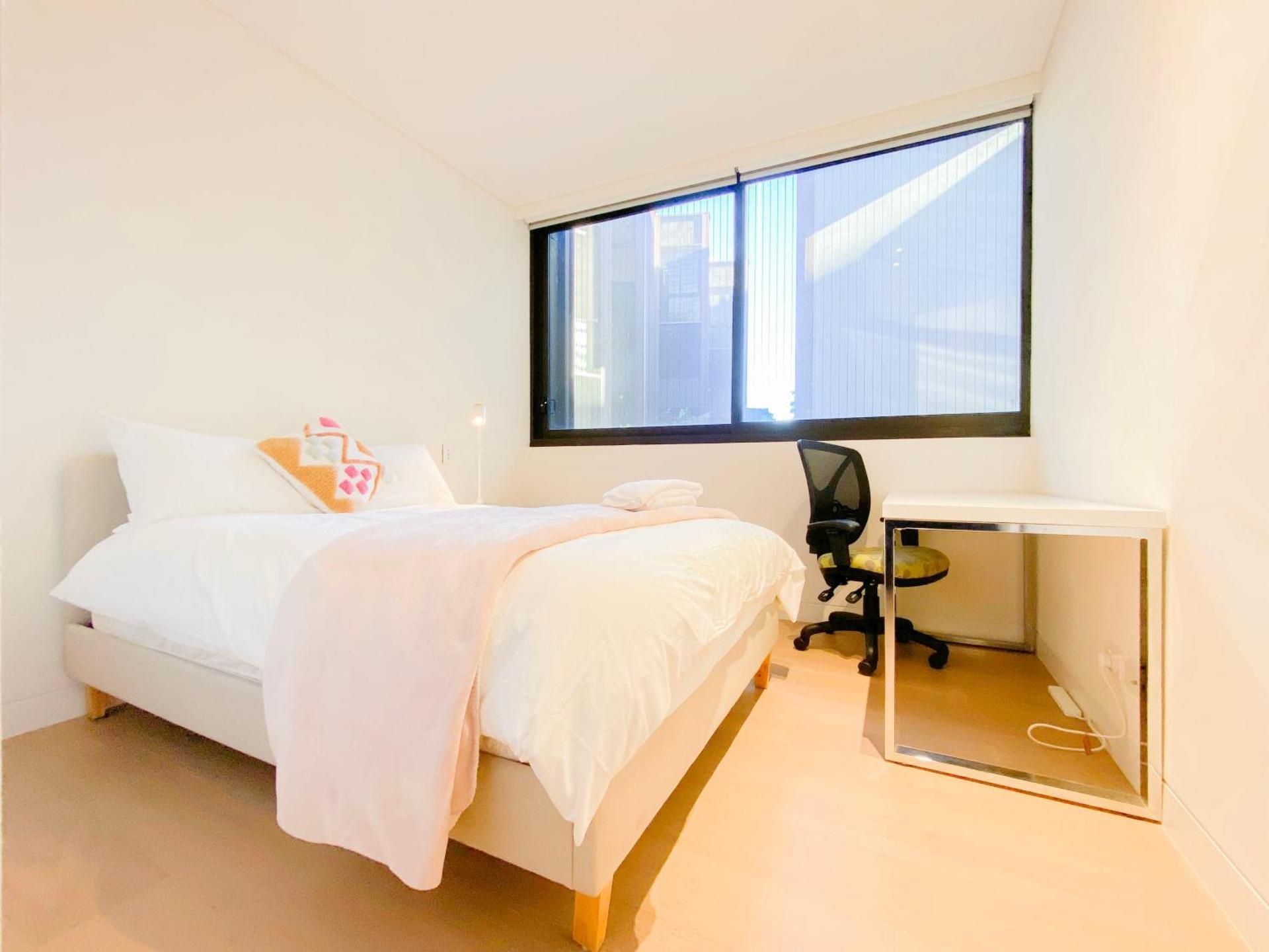 Pyrmont Guest House Air-Con Standard Double Room with Shared Bathroom