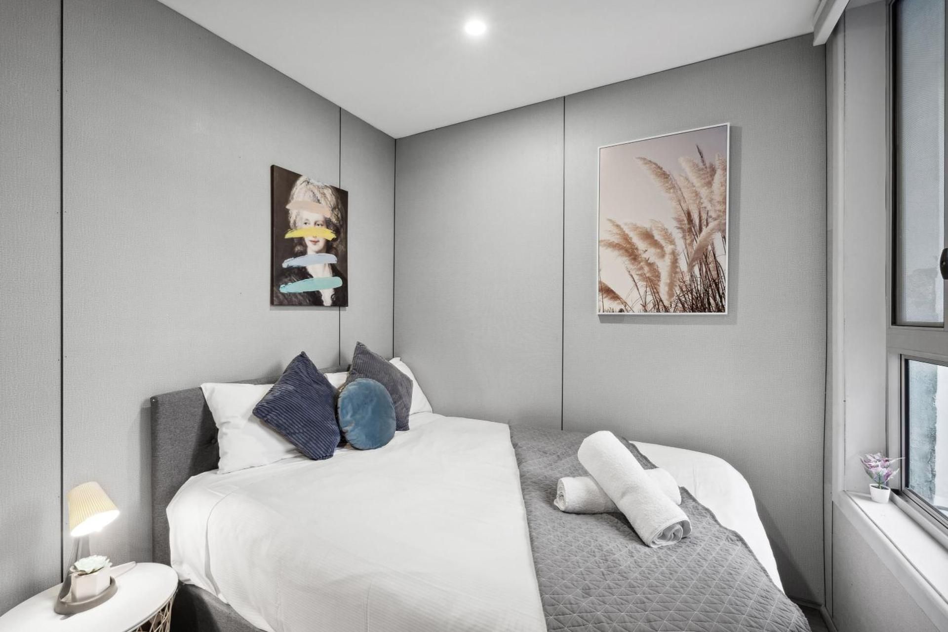 Standard Double Room with Shared Bathroom