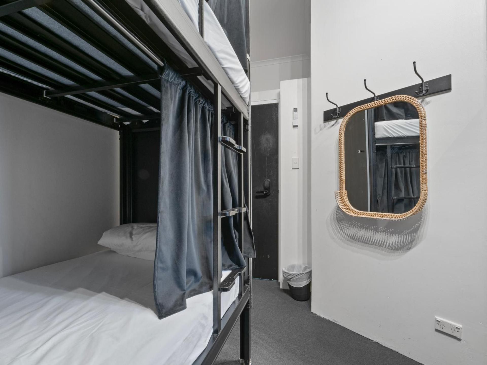 Female Only Pod 6 Beds Room - Ensuite