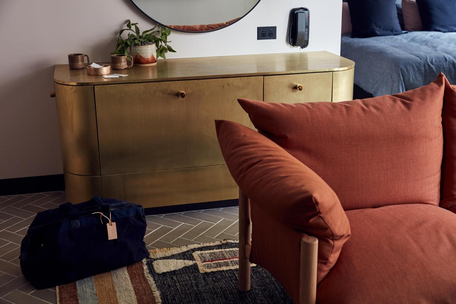 Paramount House Hotel King Suite with Balcony 3