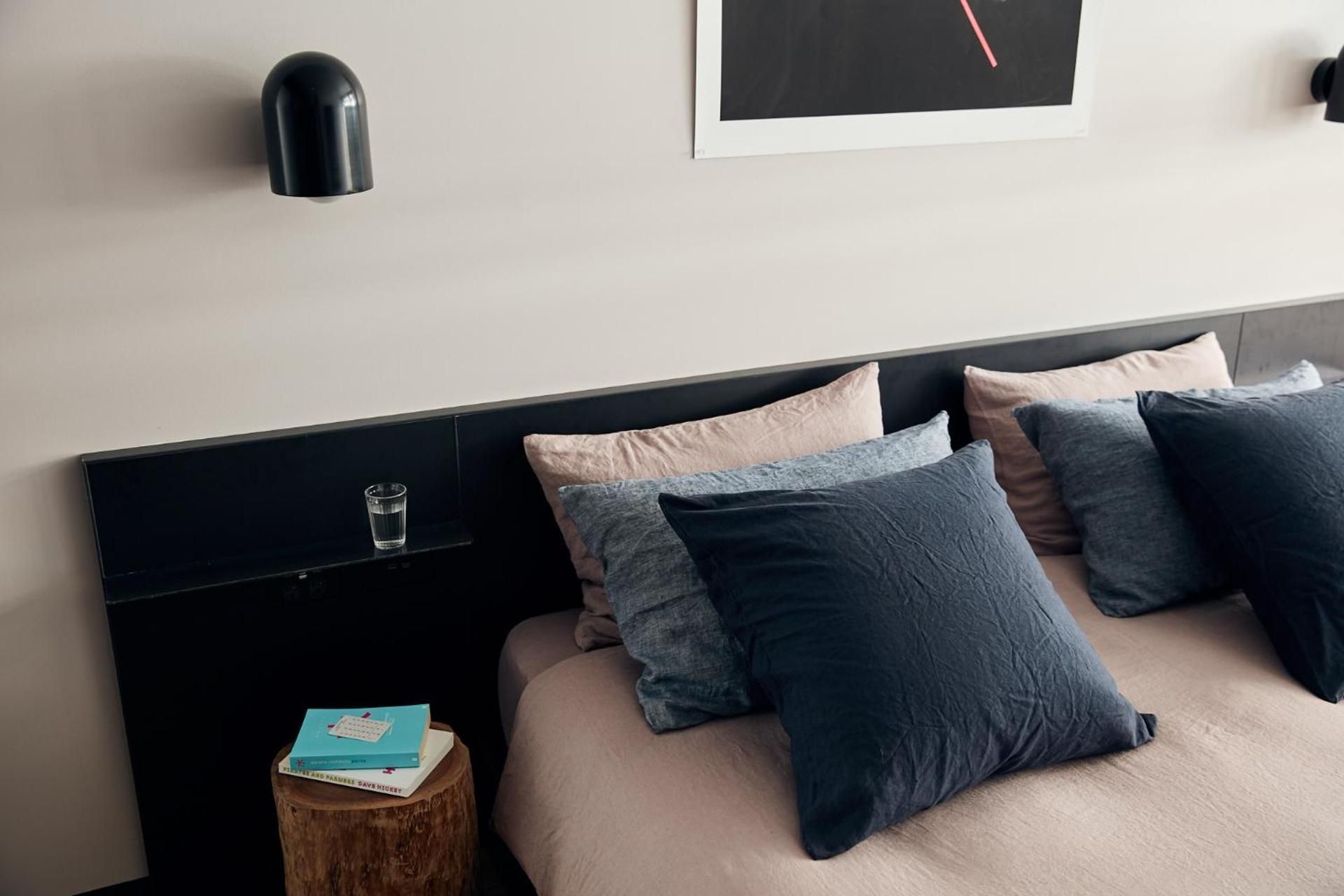 Paramount House Hotel Medium room - Queen or King 2