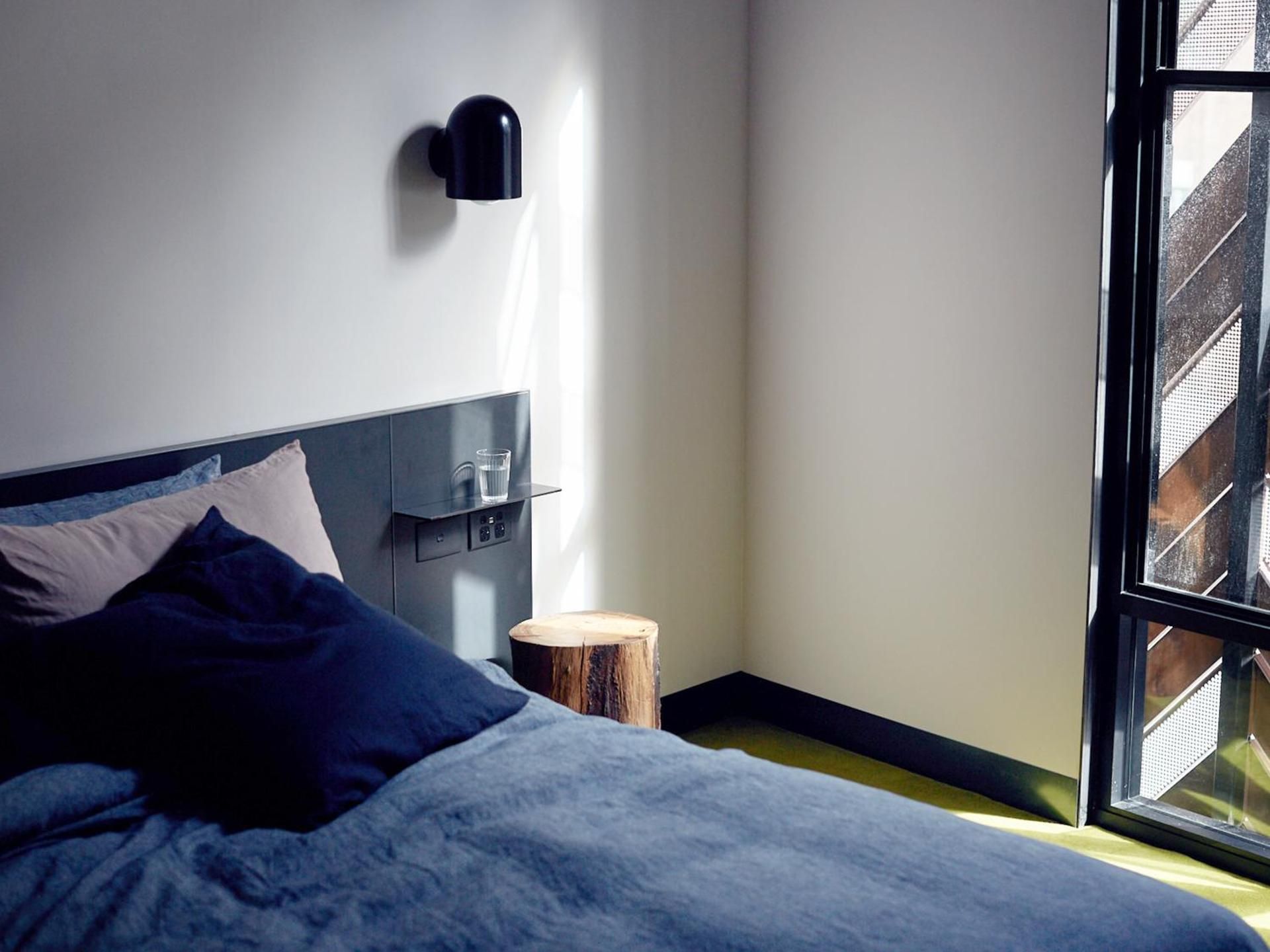 Paramount House Hotel King Suite with Balcony 2