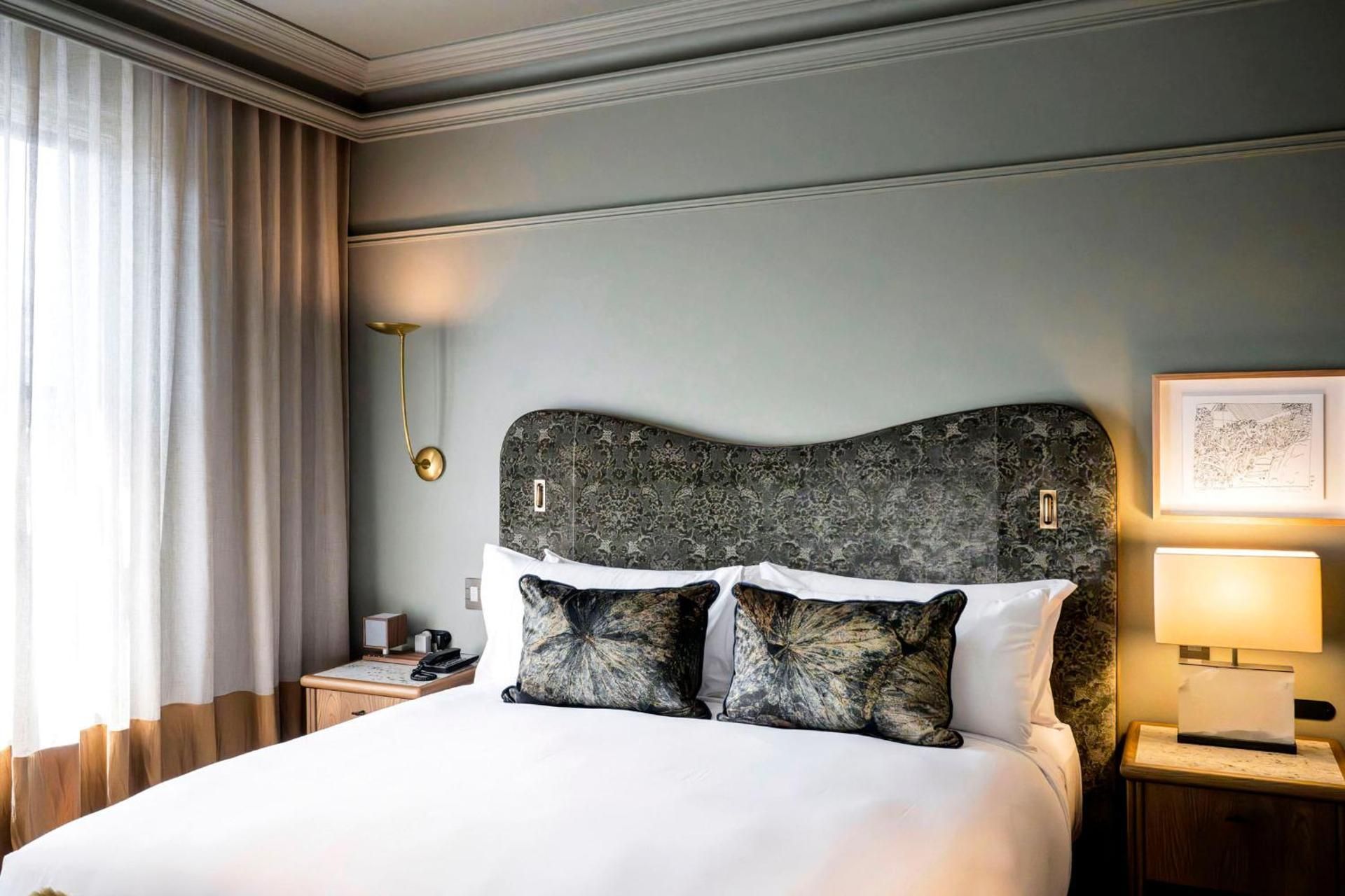 Superior King Suite