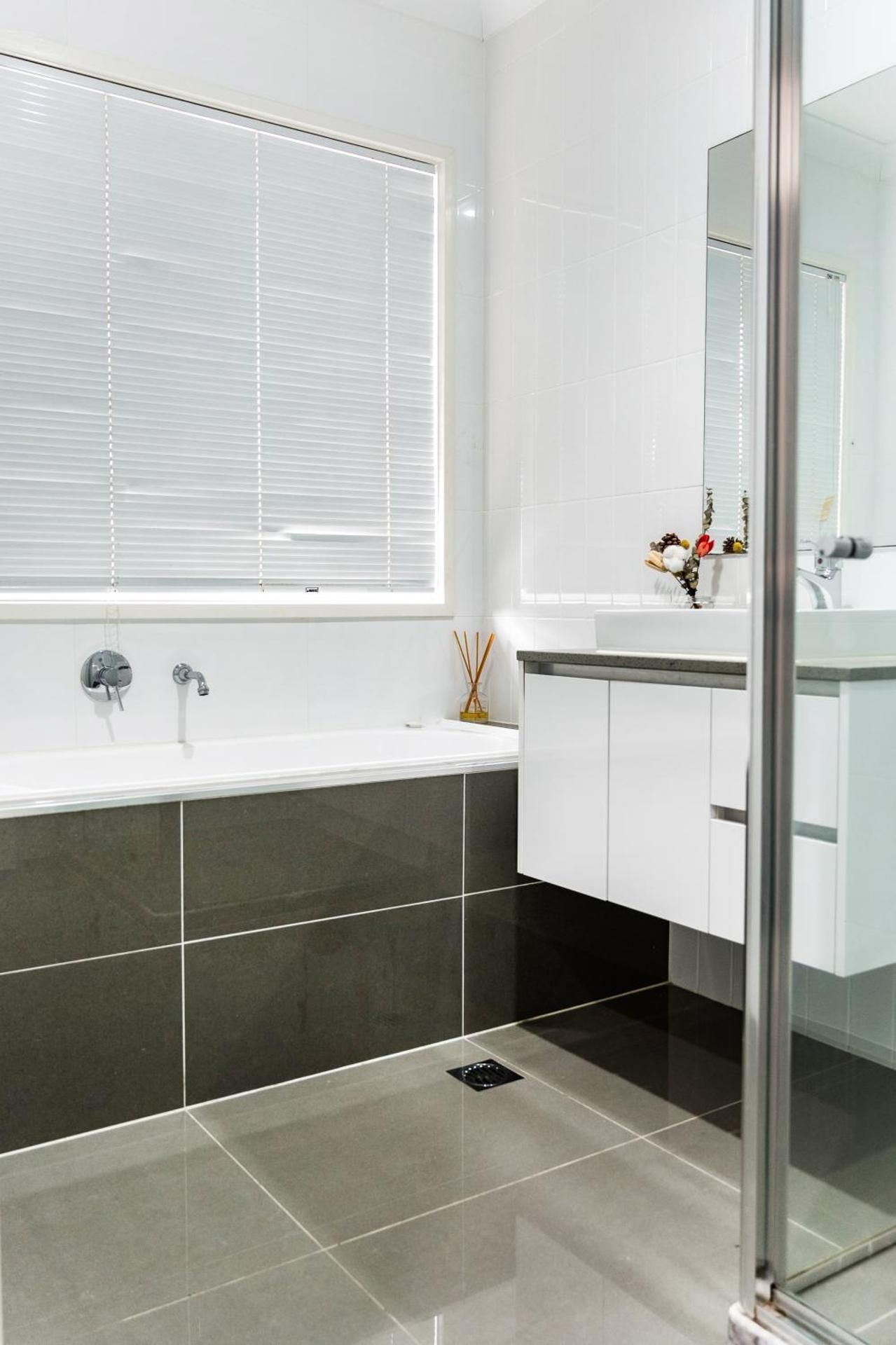 Queen Room with Shared Bathroom
