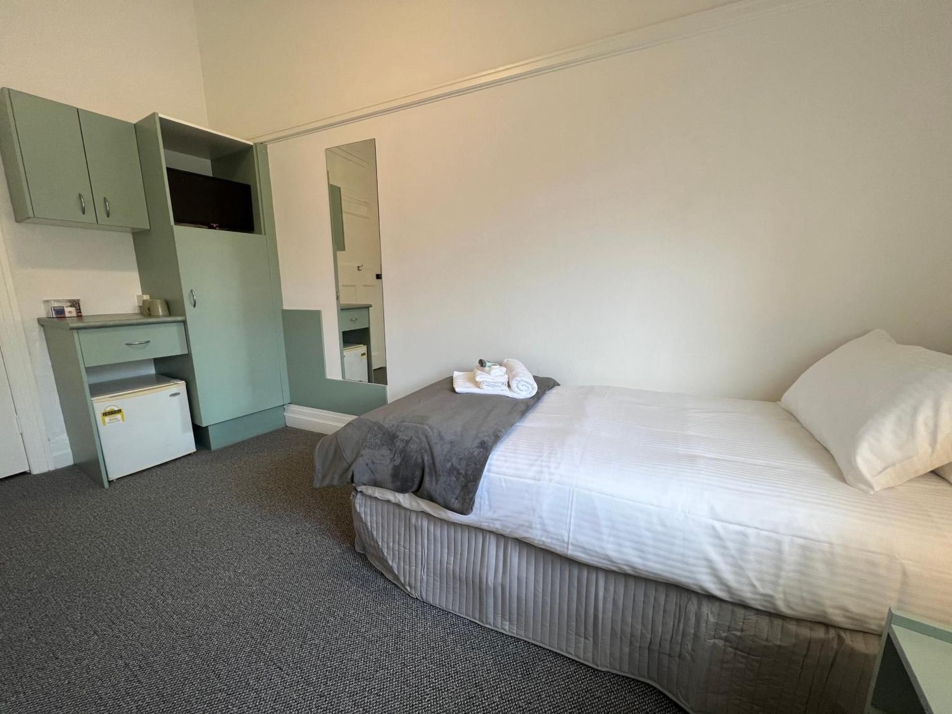 Single Room with Shared Bathroom