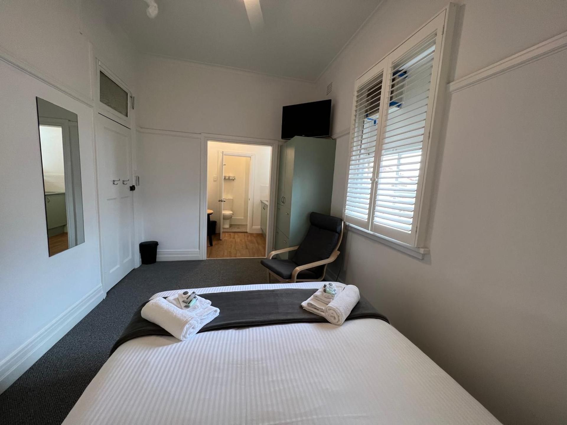 Hotel Concord Deluxe Queen Studio 