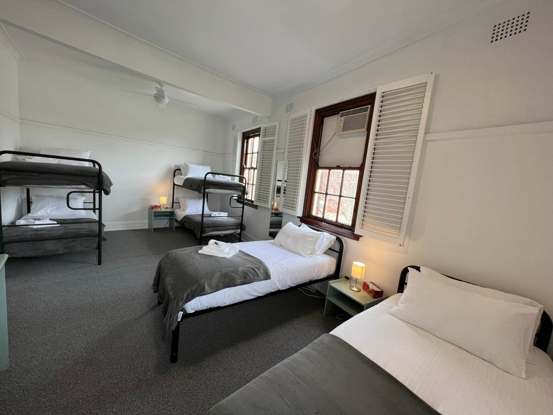 Hotel Concord Quadruple Room with Shared Bathroom 3