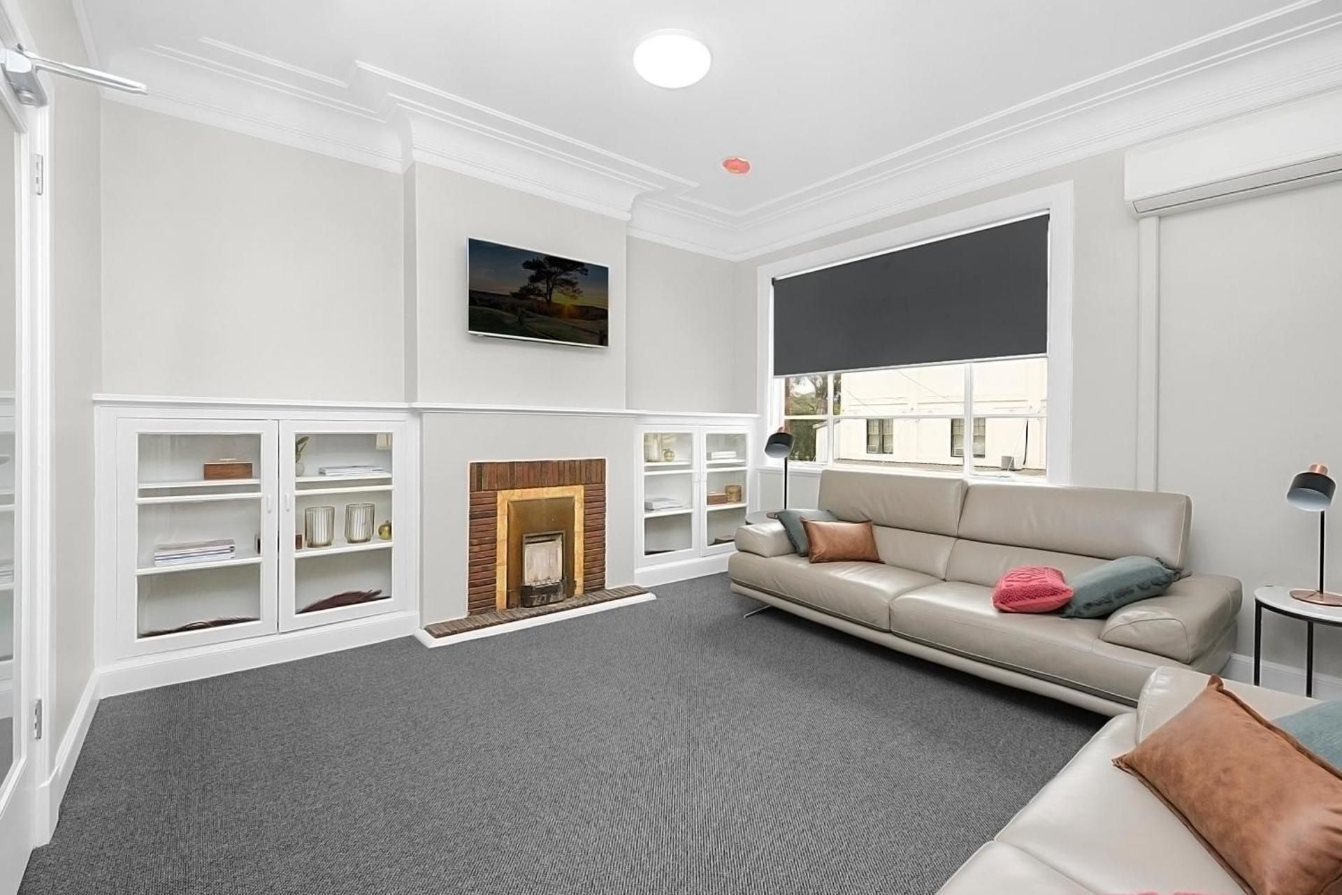 shared lounge/tv area