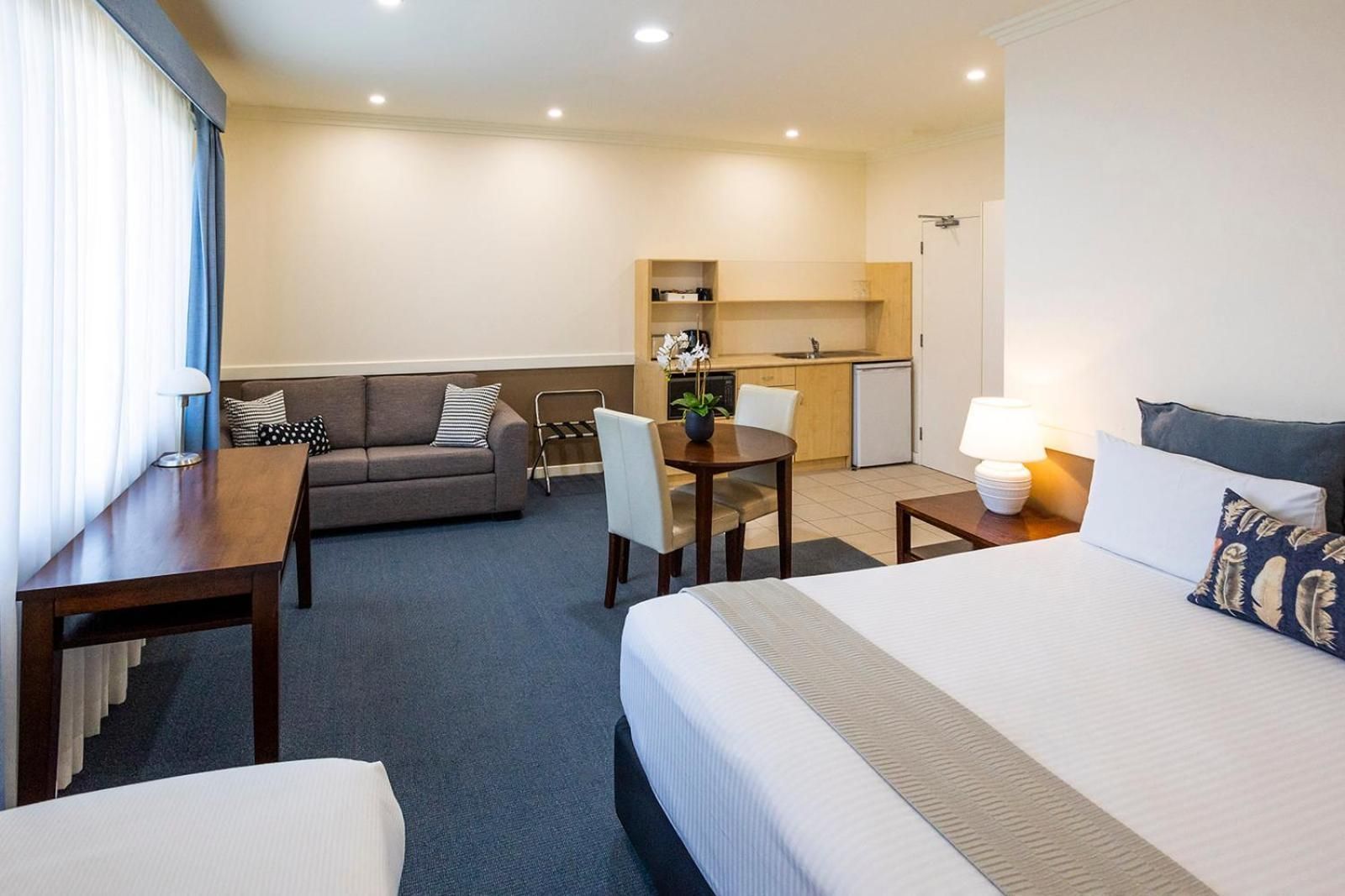 King Room with Roll-In Shower - Disability Access