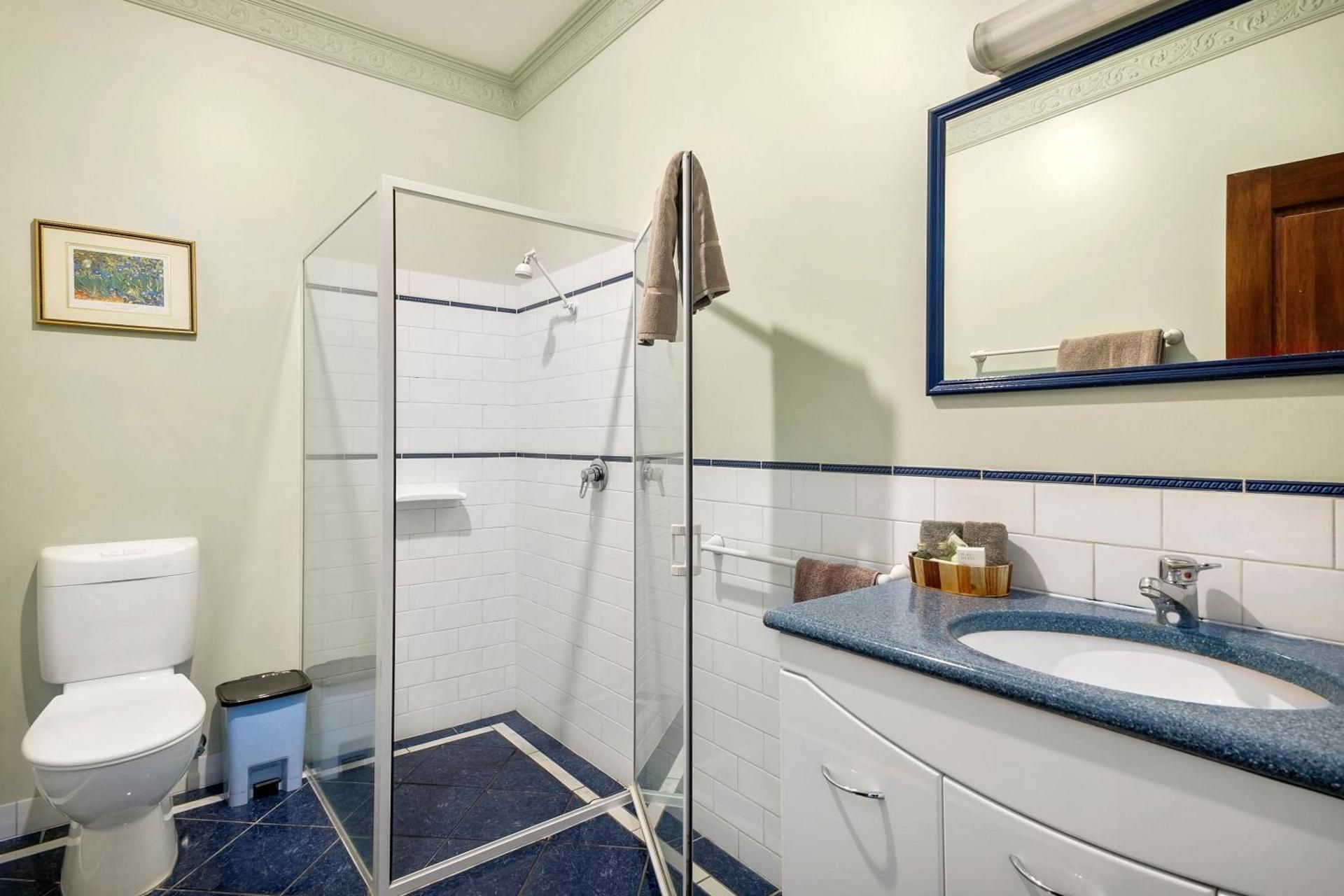 Orana House Deluxe Queen Room 3