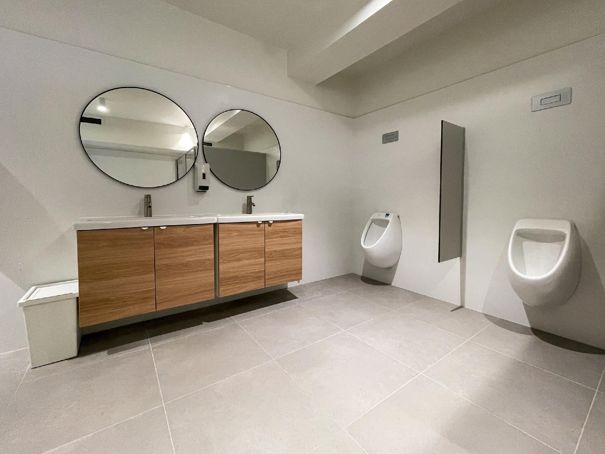 Airone Capsule Hotel Capsule with Shared Bathroom 2