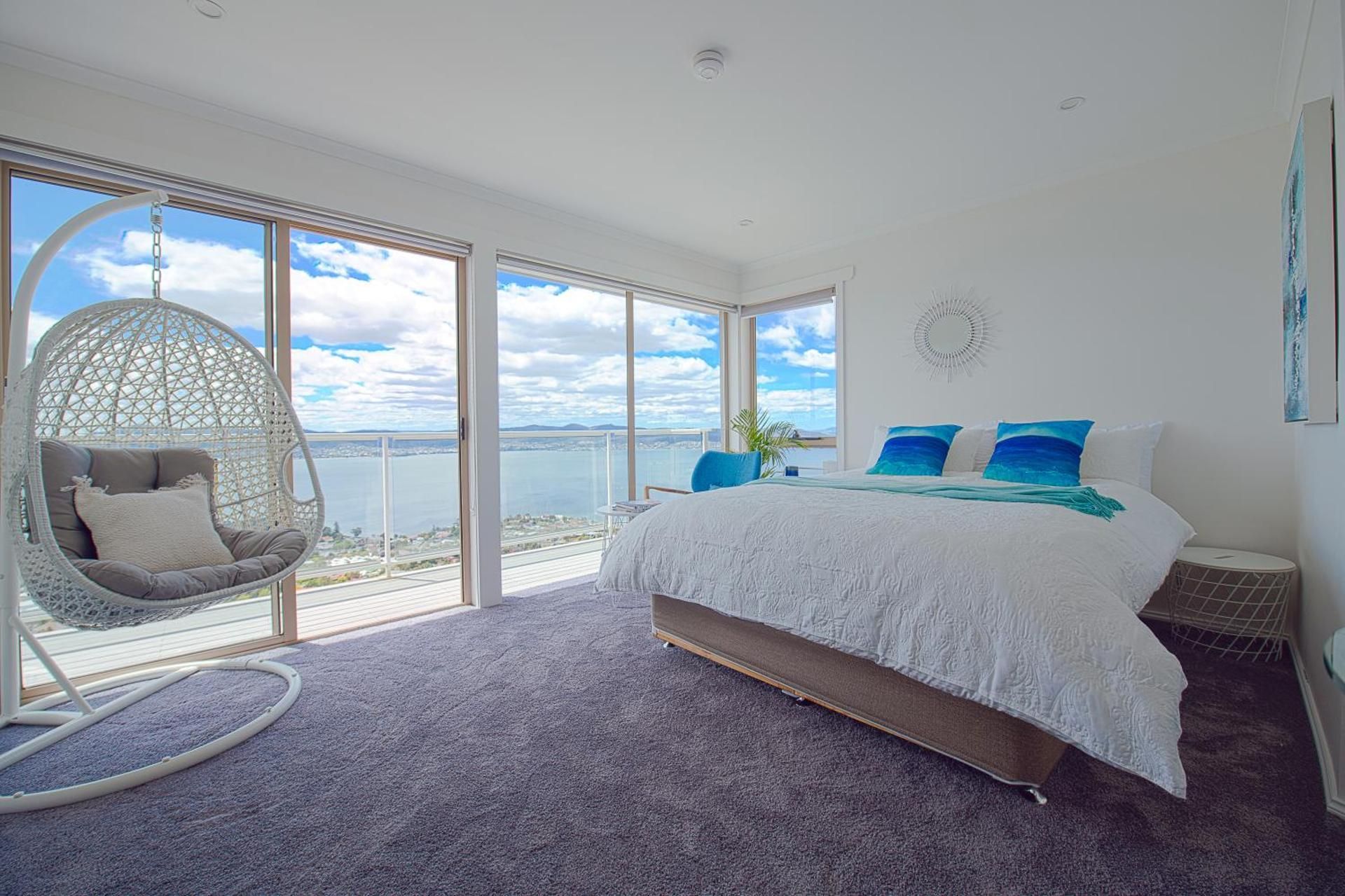 Queen Room with Shared Bathroom