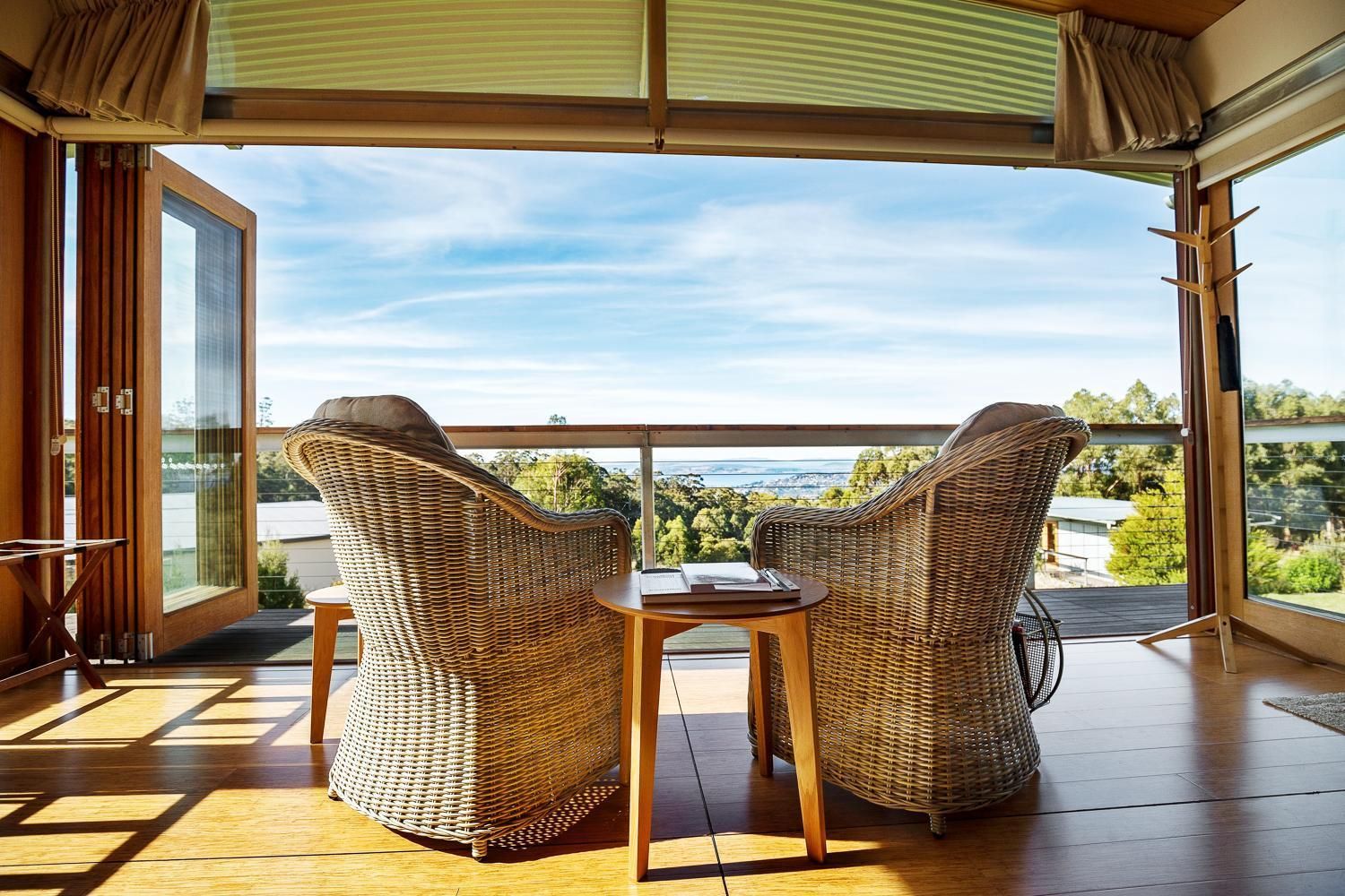 Deluxe Double or Twin Room with Ocean View - The Vanilla Pod