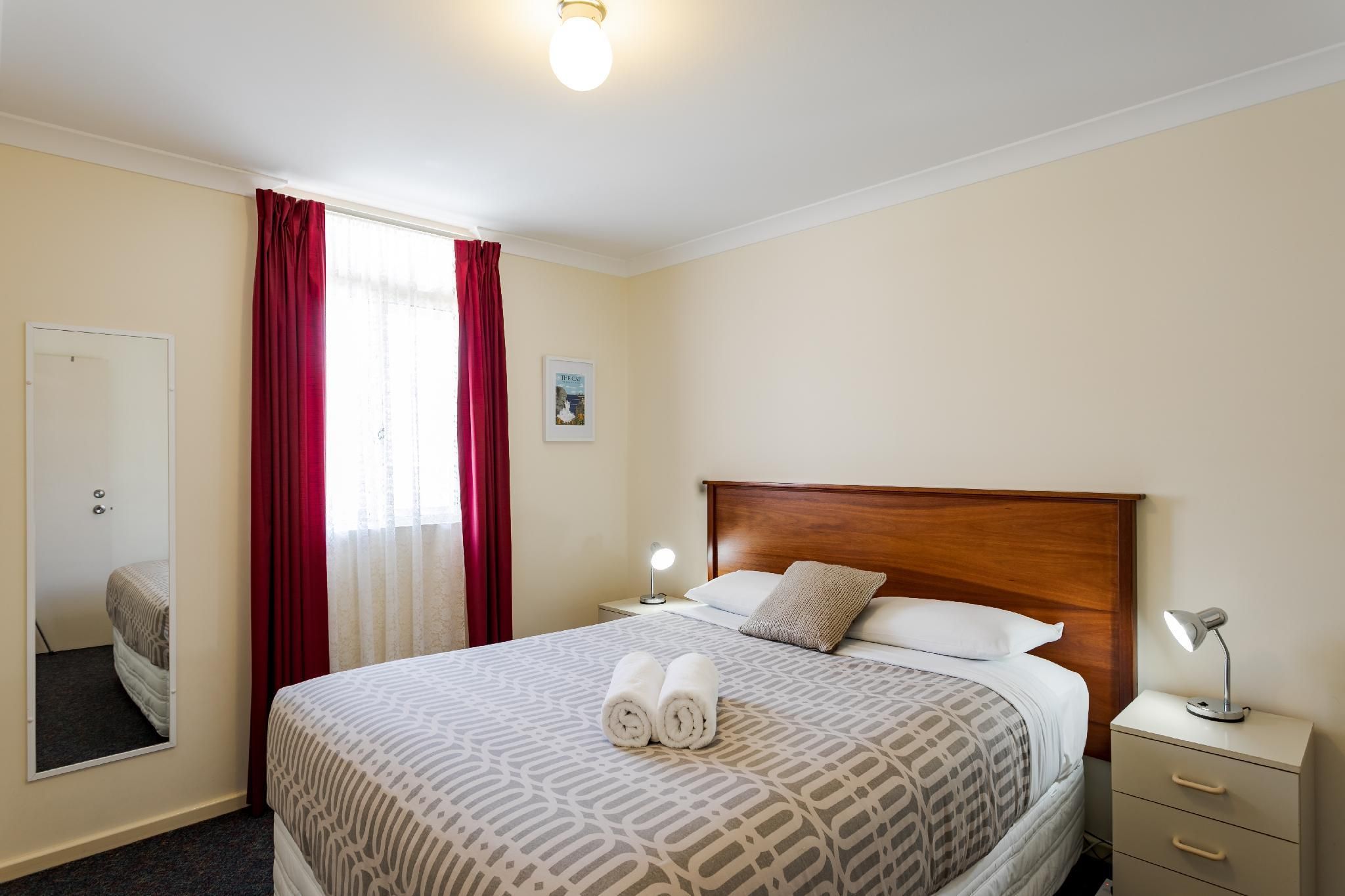 2 Bedroom