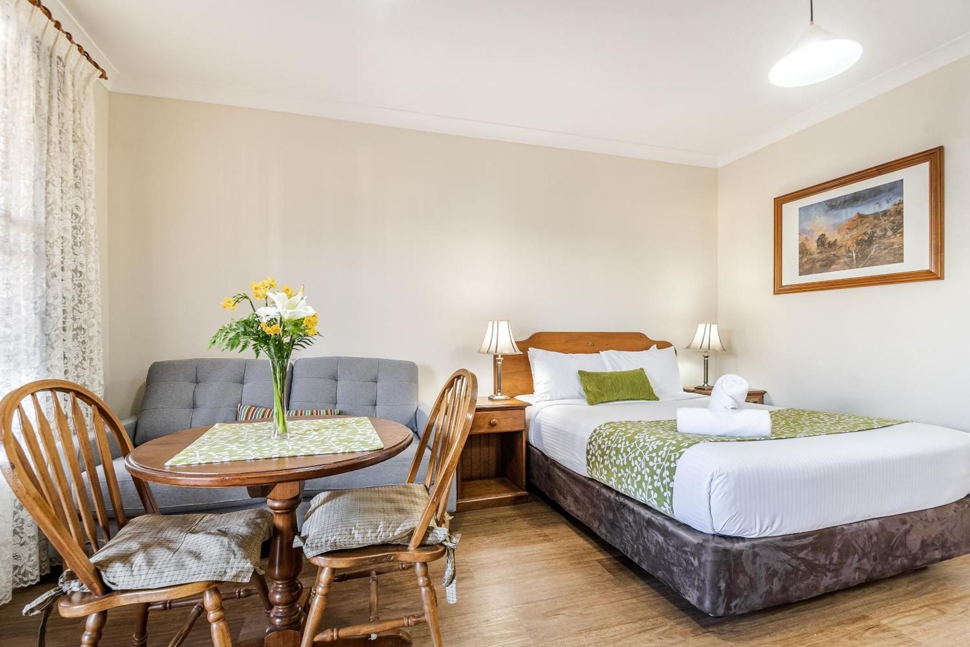 Deluxe Queen Room