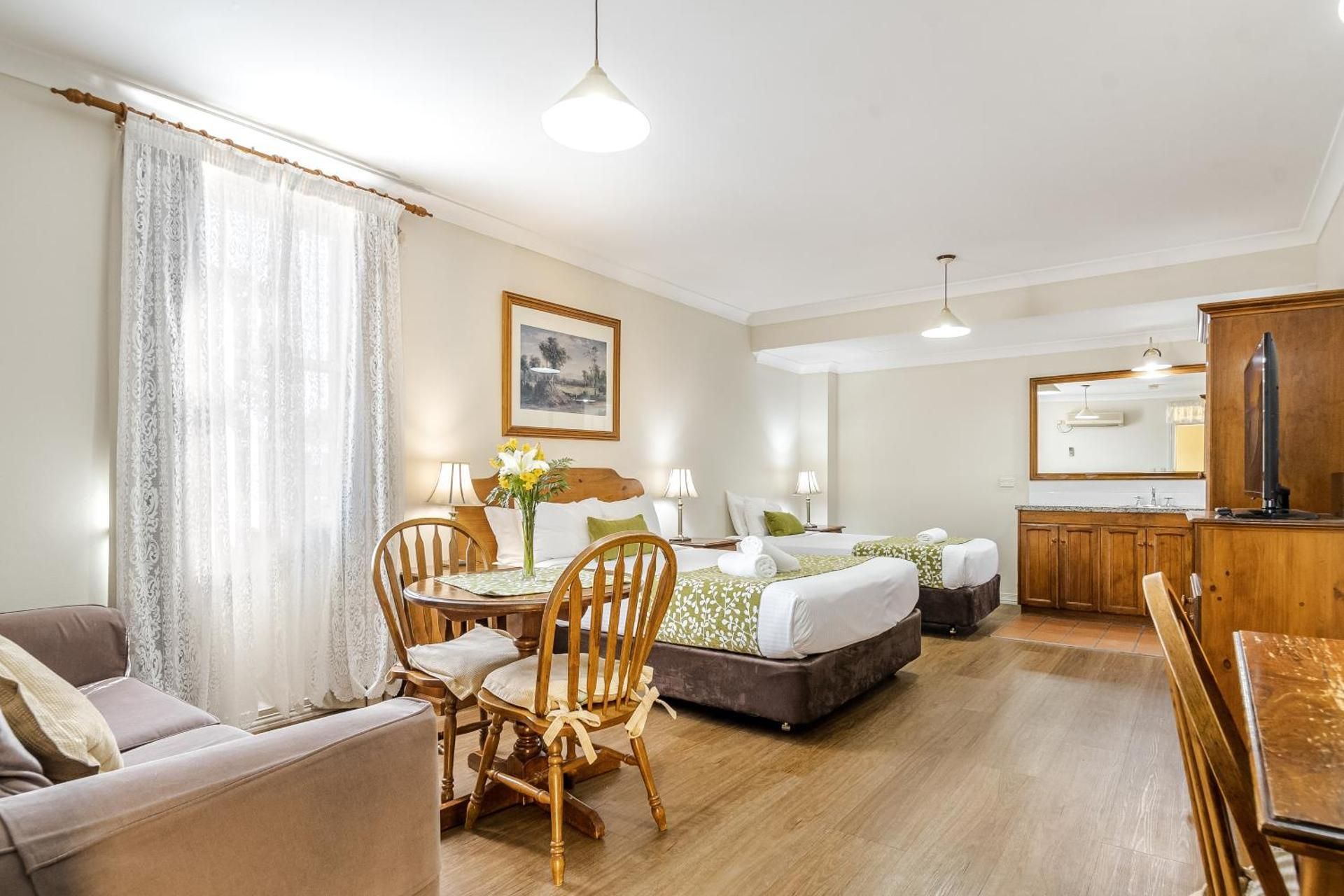 Deluxe Twin Room