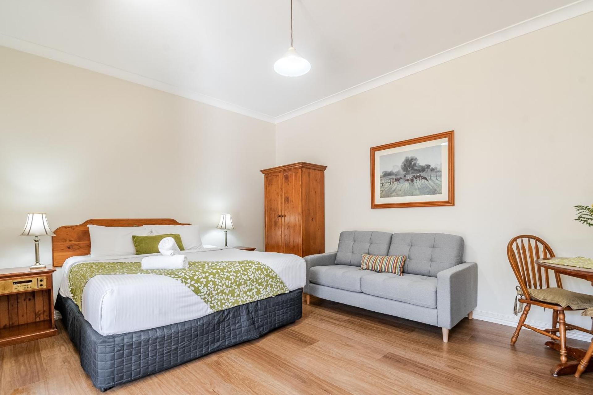 Deluxe King Room