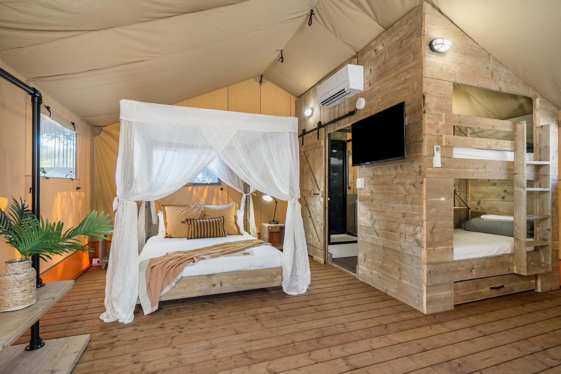 Couple’s Glamping Tent (No Pets)