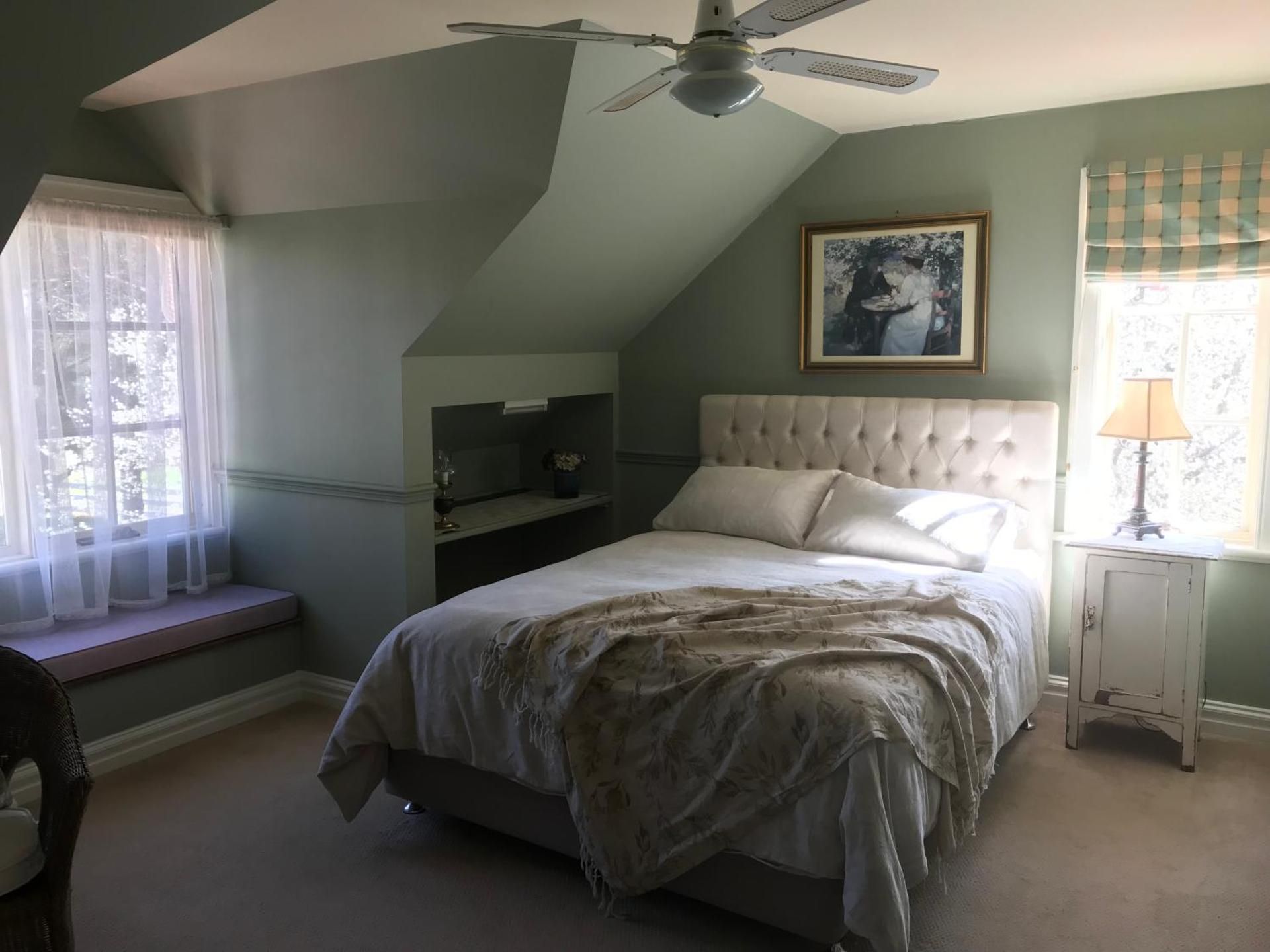 Queen Room - Gardenia