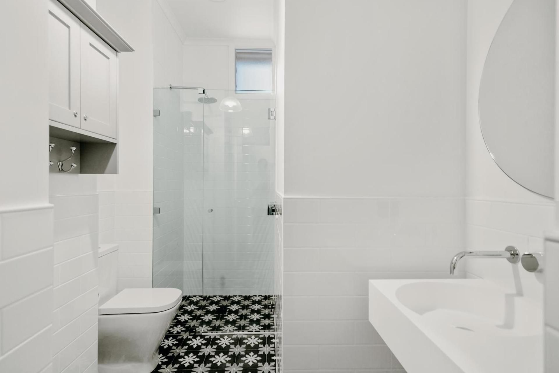 Single Room with Shared Bathroom