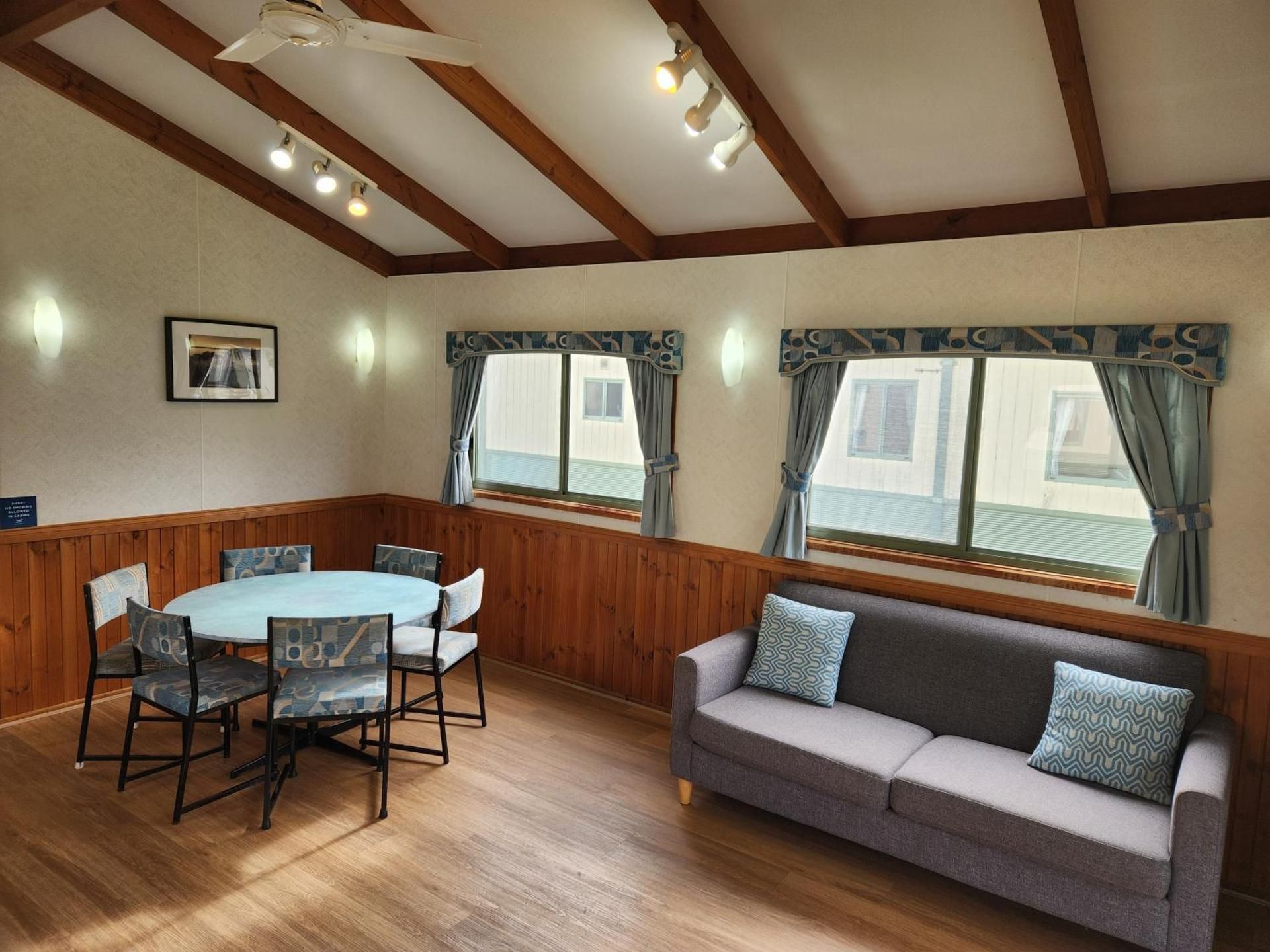 Twofold Bay Two-Bedroom Villa (6 Guests) - No Pets Allowed