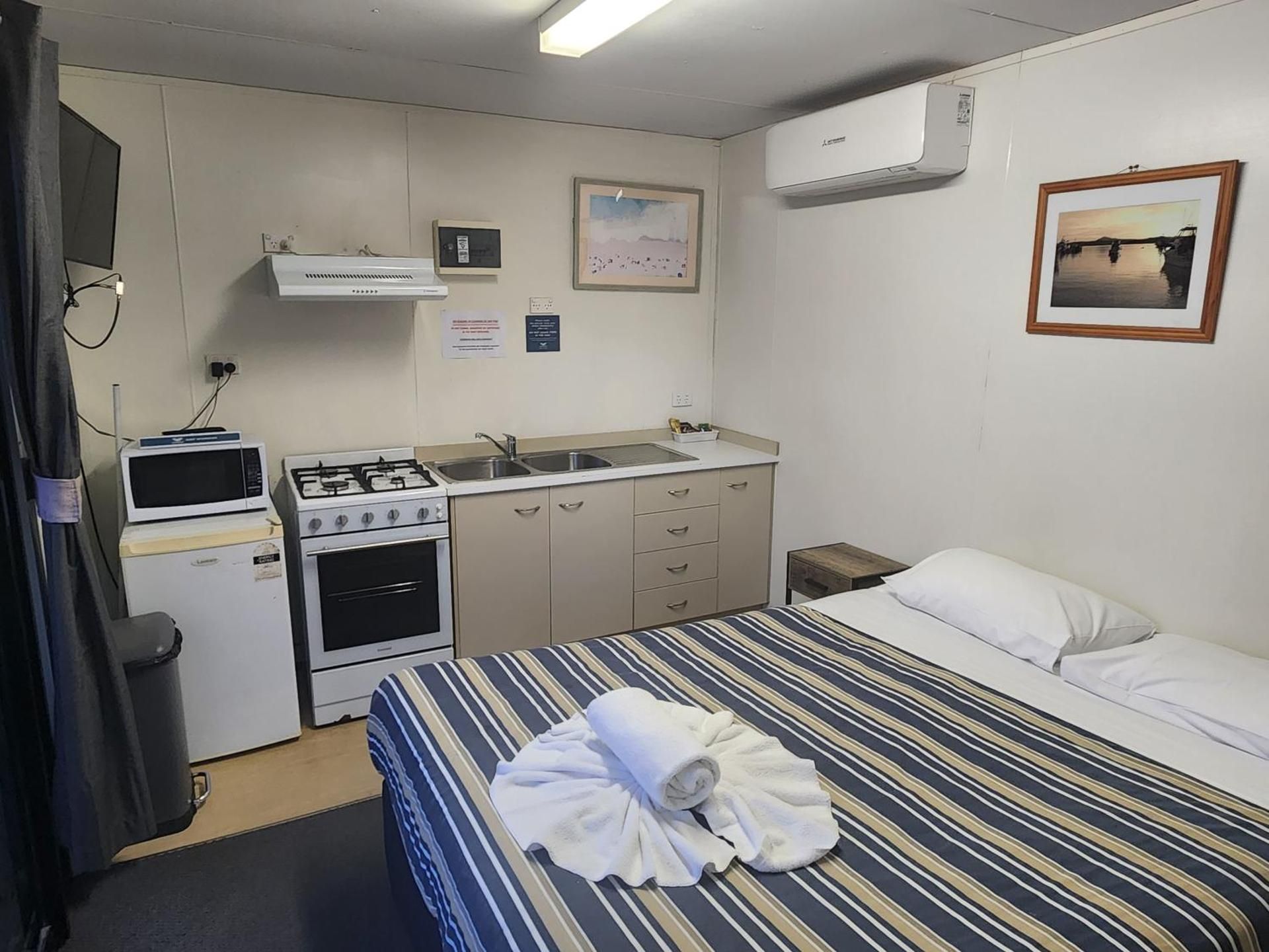 Budget Studio (2 guests) - No Pets Allowed