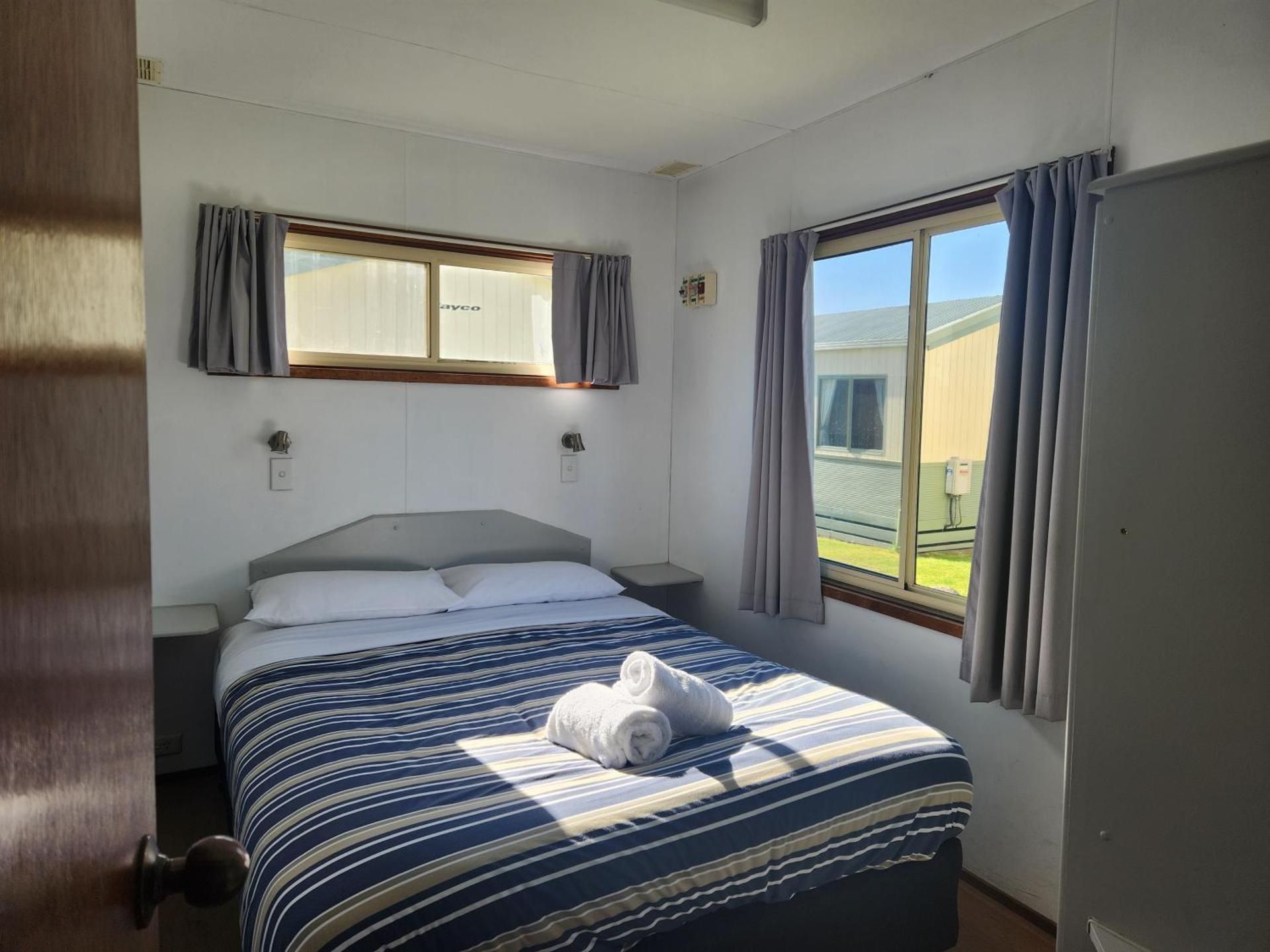 Eden Monaro Two-Bedroom Villa - Pet Friendly (6 Guests)