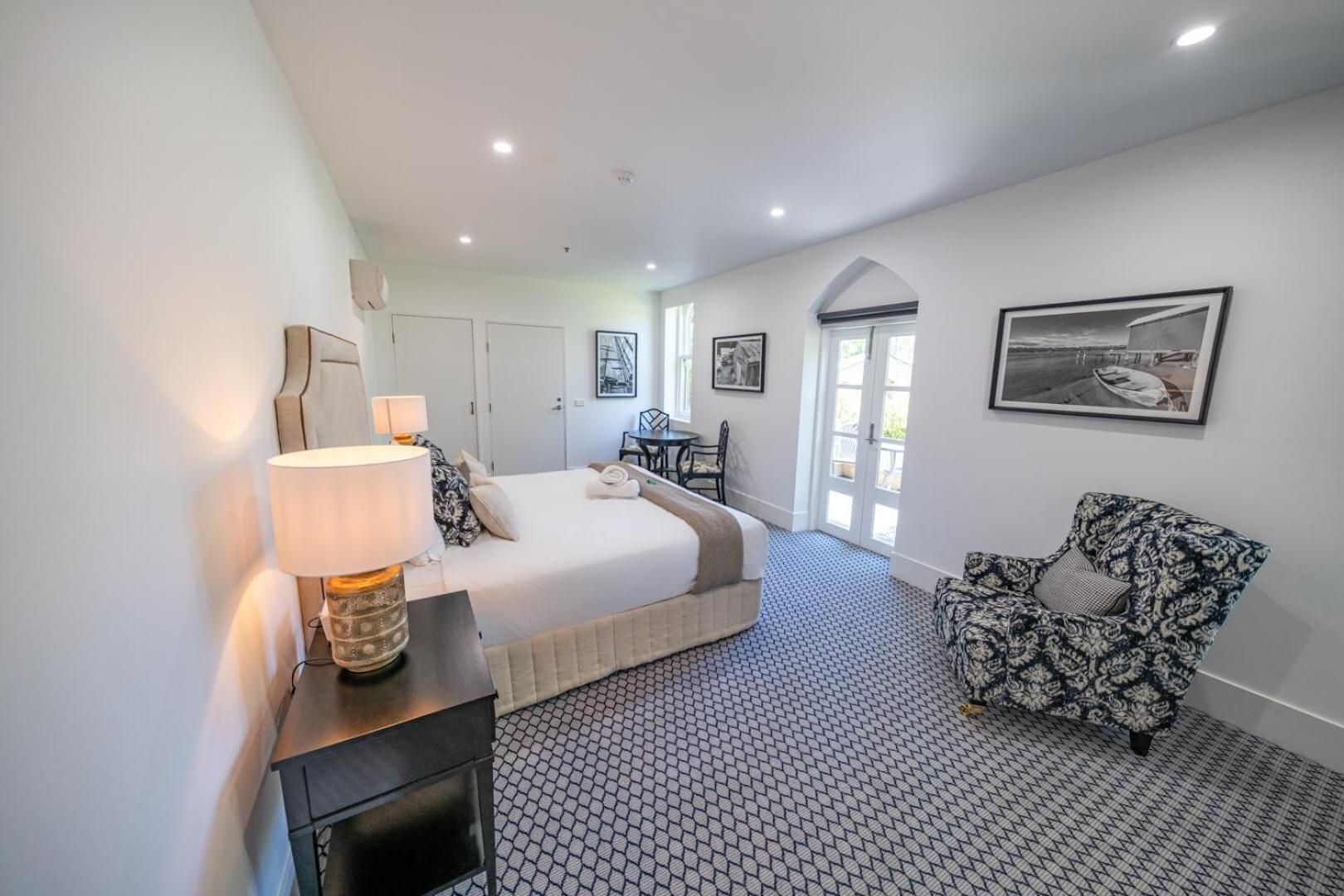 King Room with Garden Balcony View