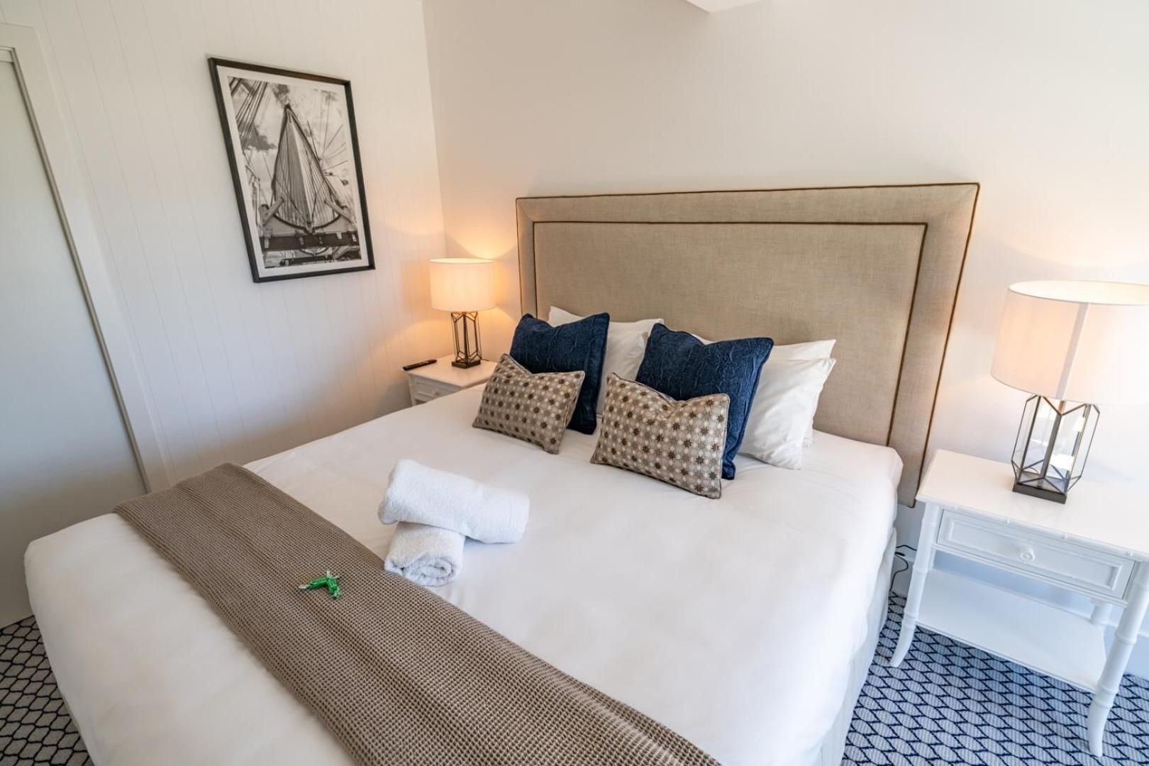 Queen Room with Balcony Ocean View