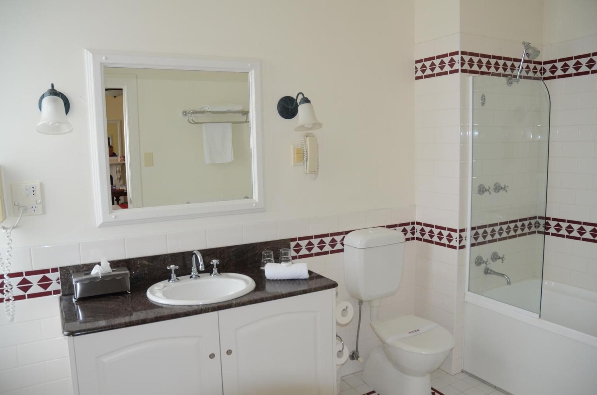 King Suite with Harbor View