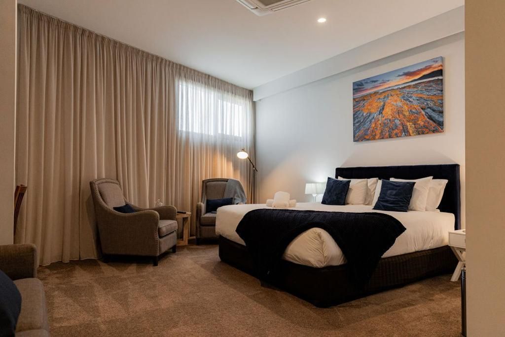 King Suite with Disability Access