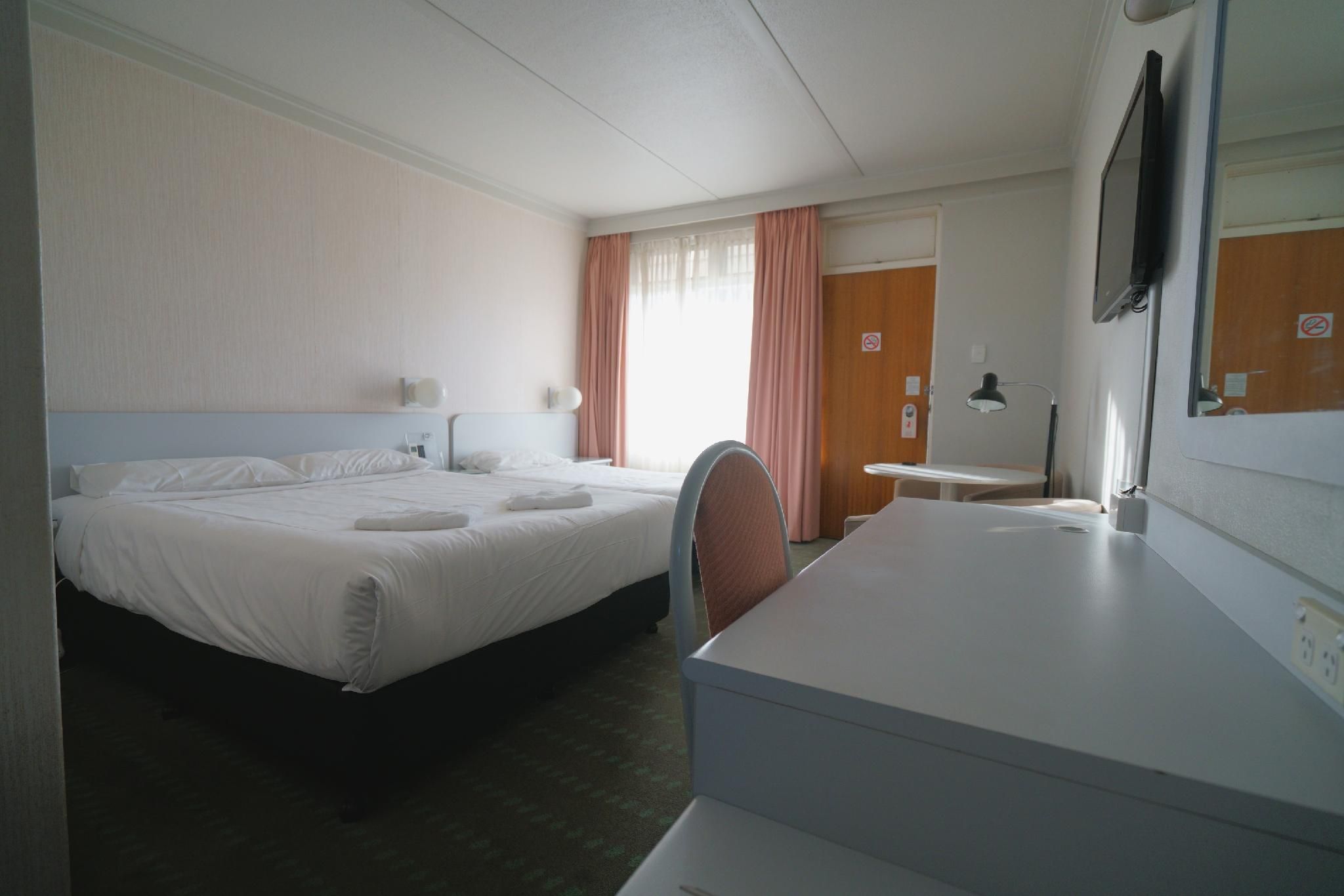 Olympia Motel Twin Room