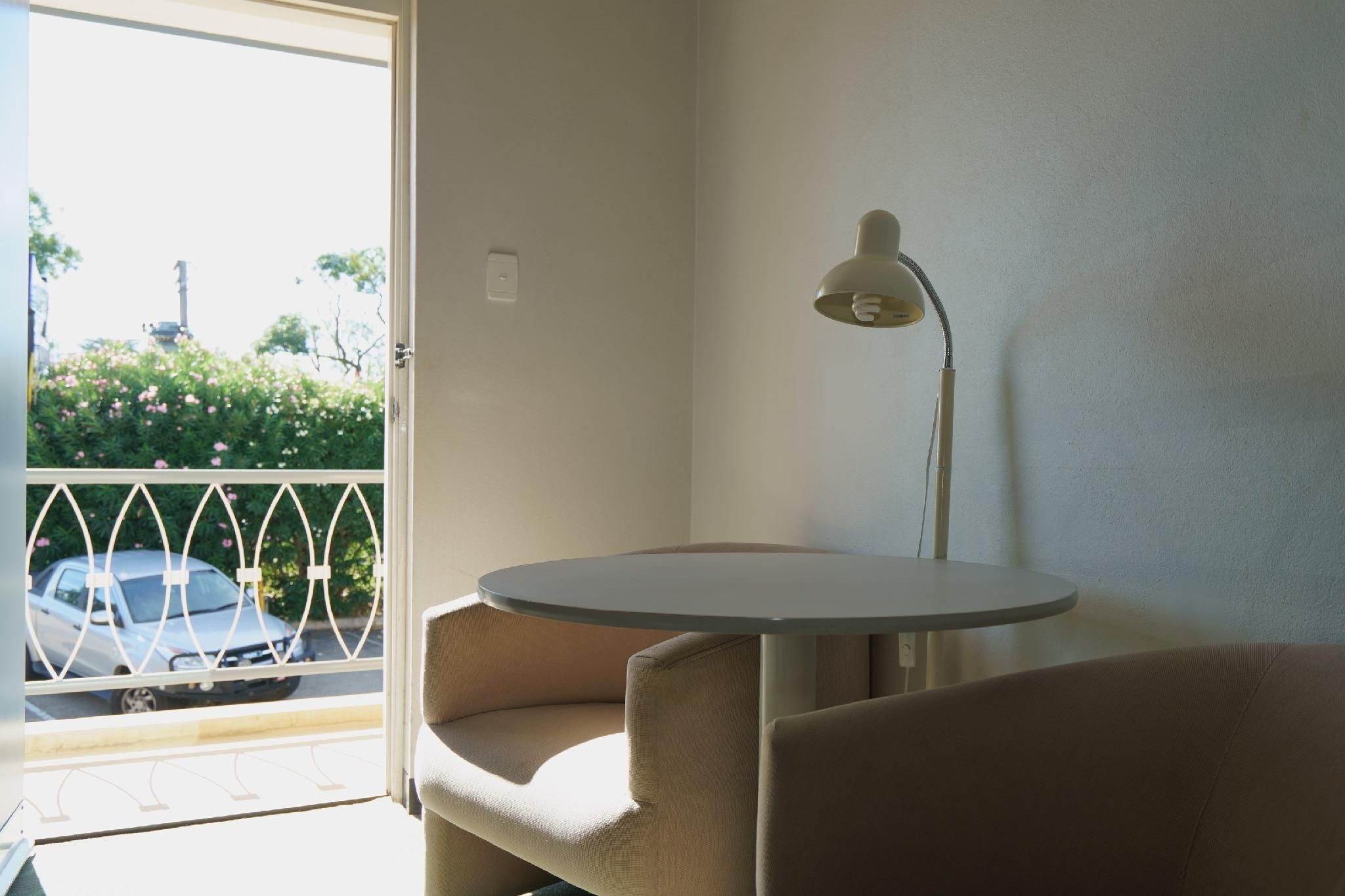 Olympia Motel Twin Room 3