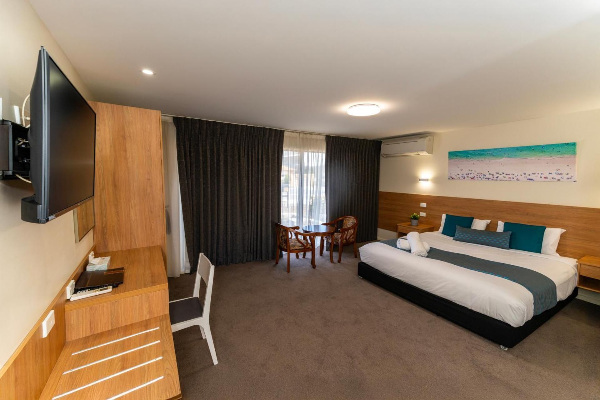 Deluxe King Room