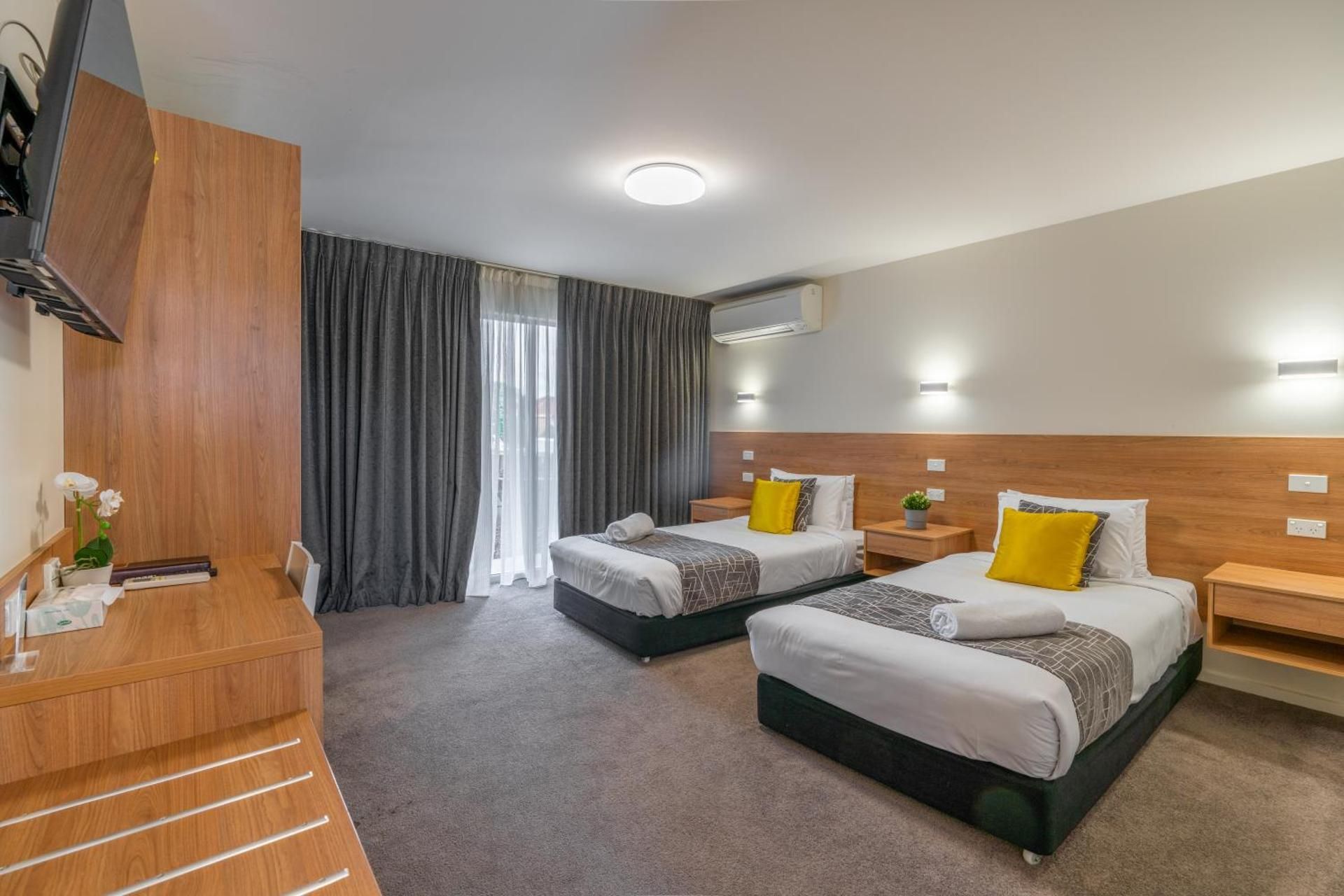 Deluxe Twin Room