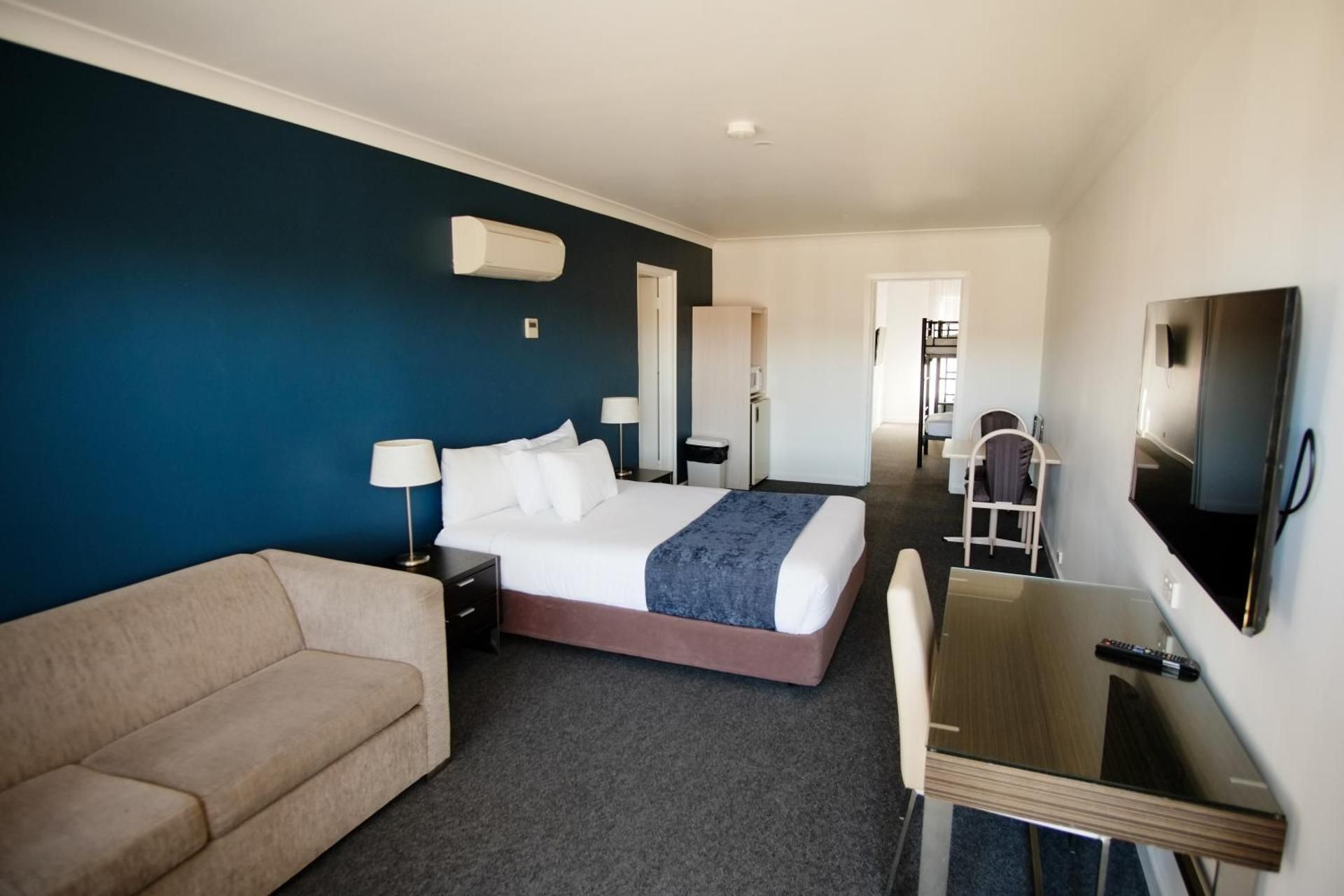 Family 1 Bedroom Suite (No Pets)