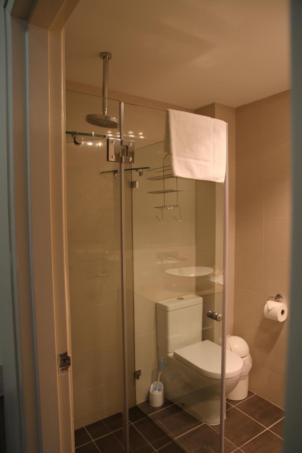 Twin Room (No Pets)