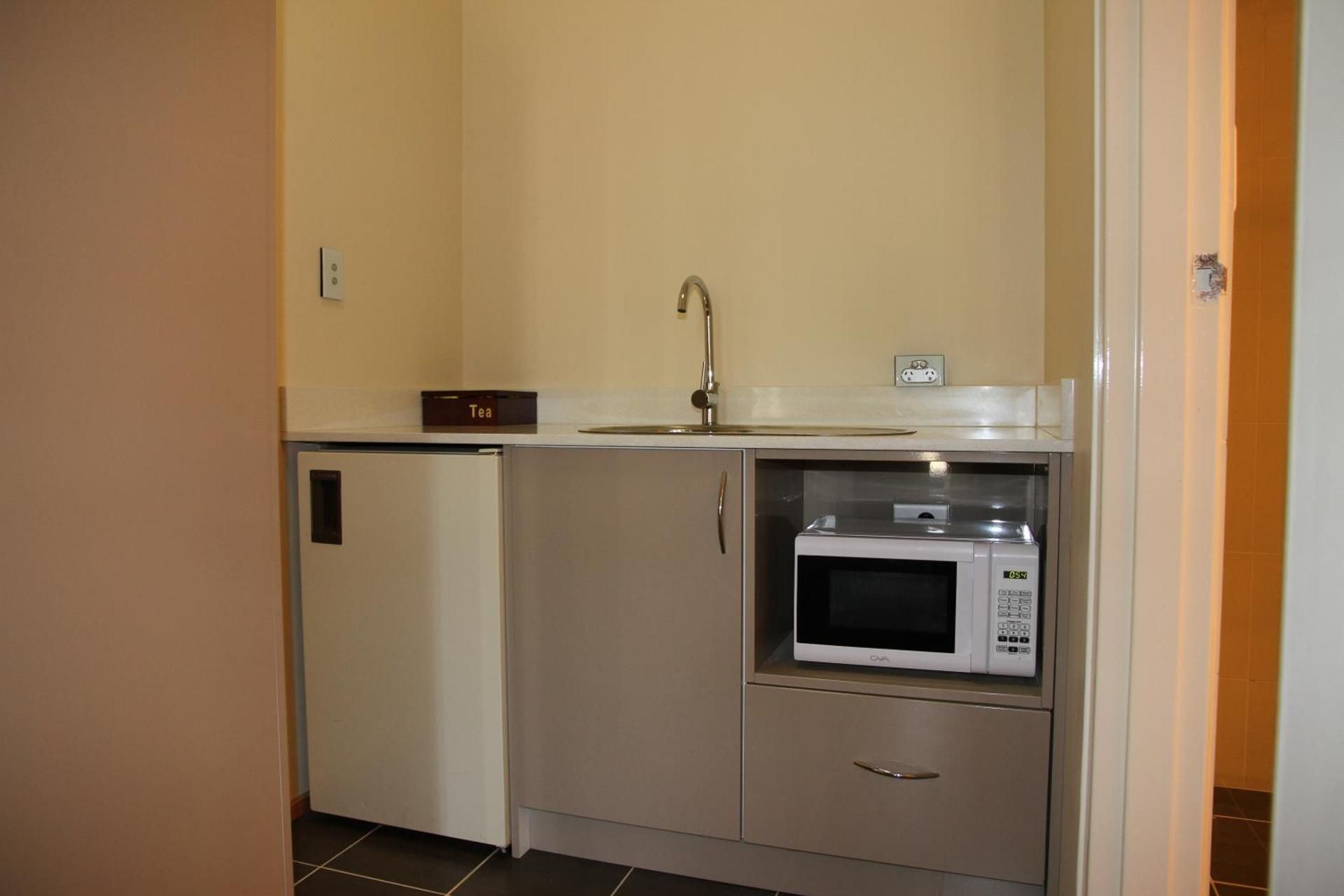 Twin Room (No Pets)