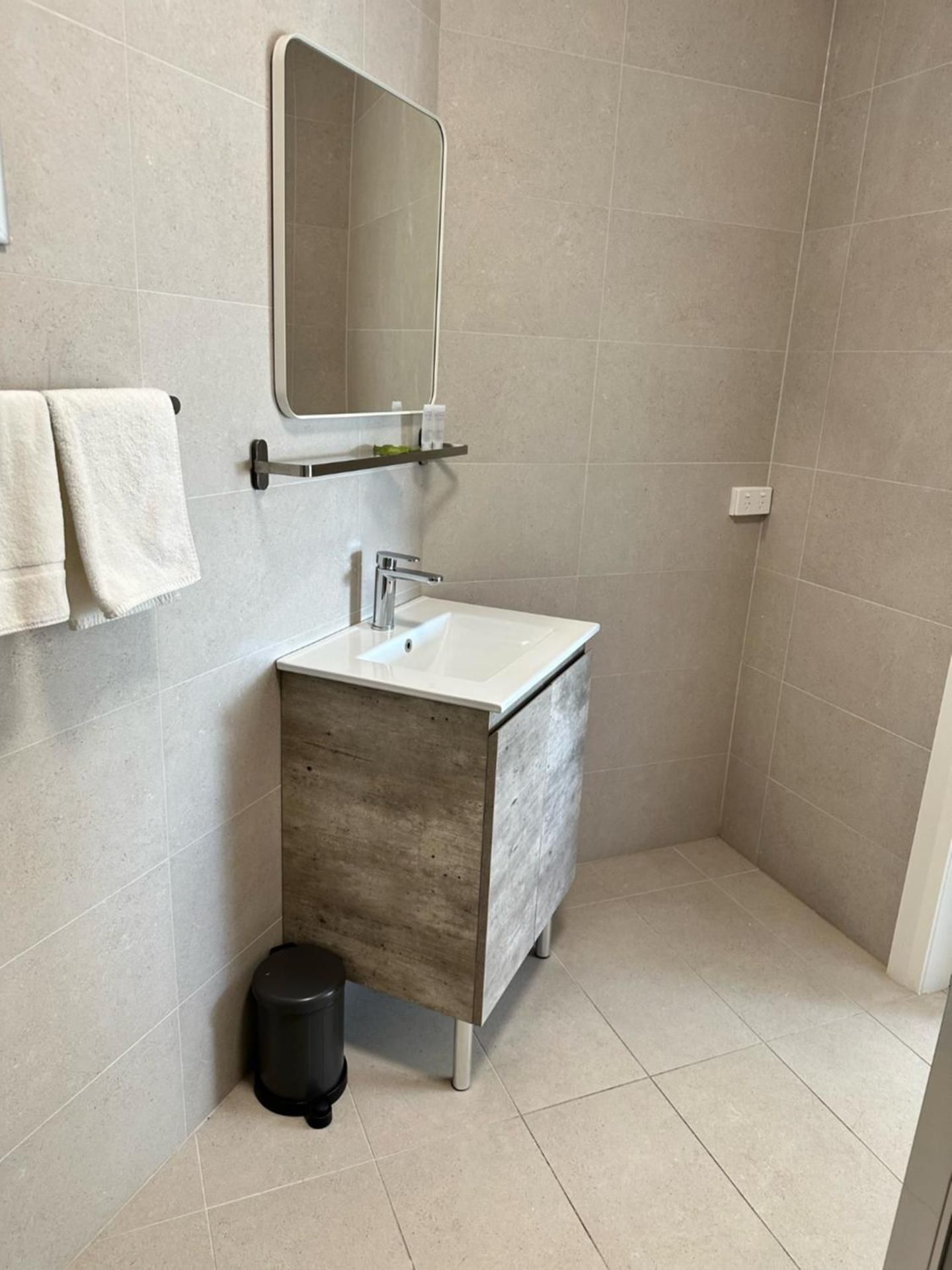 Standard Twin Room