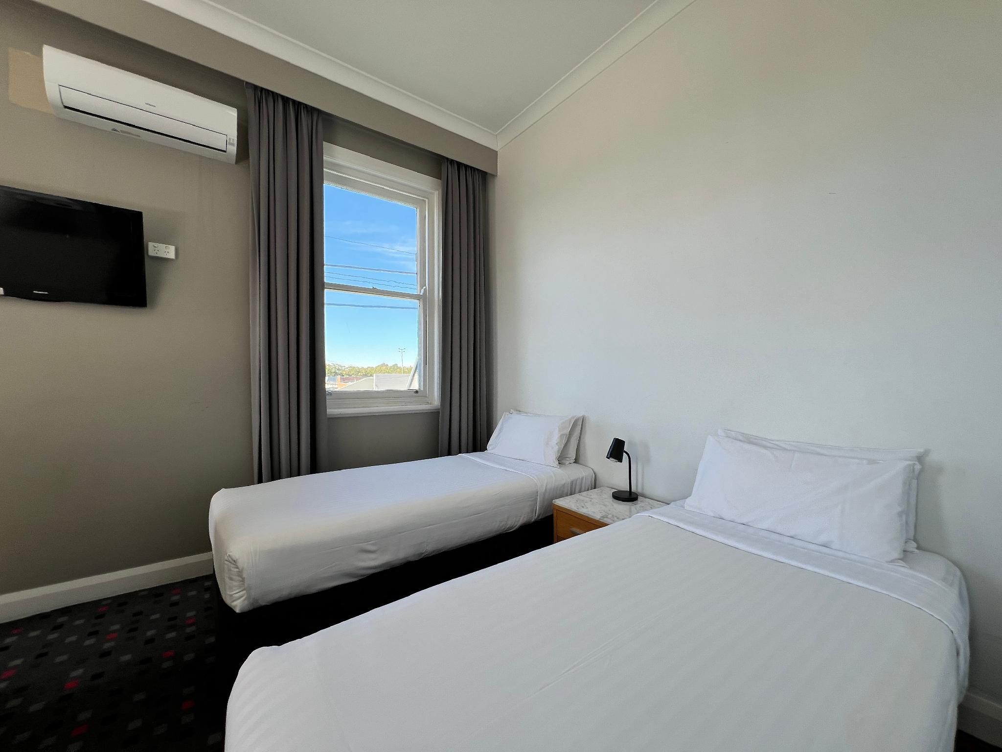 Standard Twin Shared Facilities